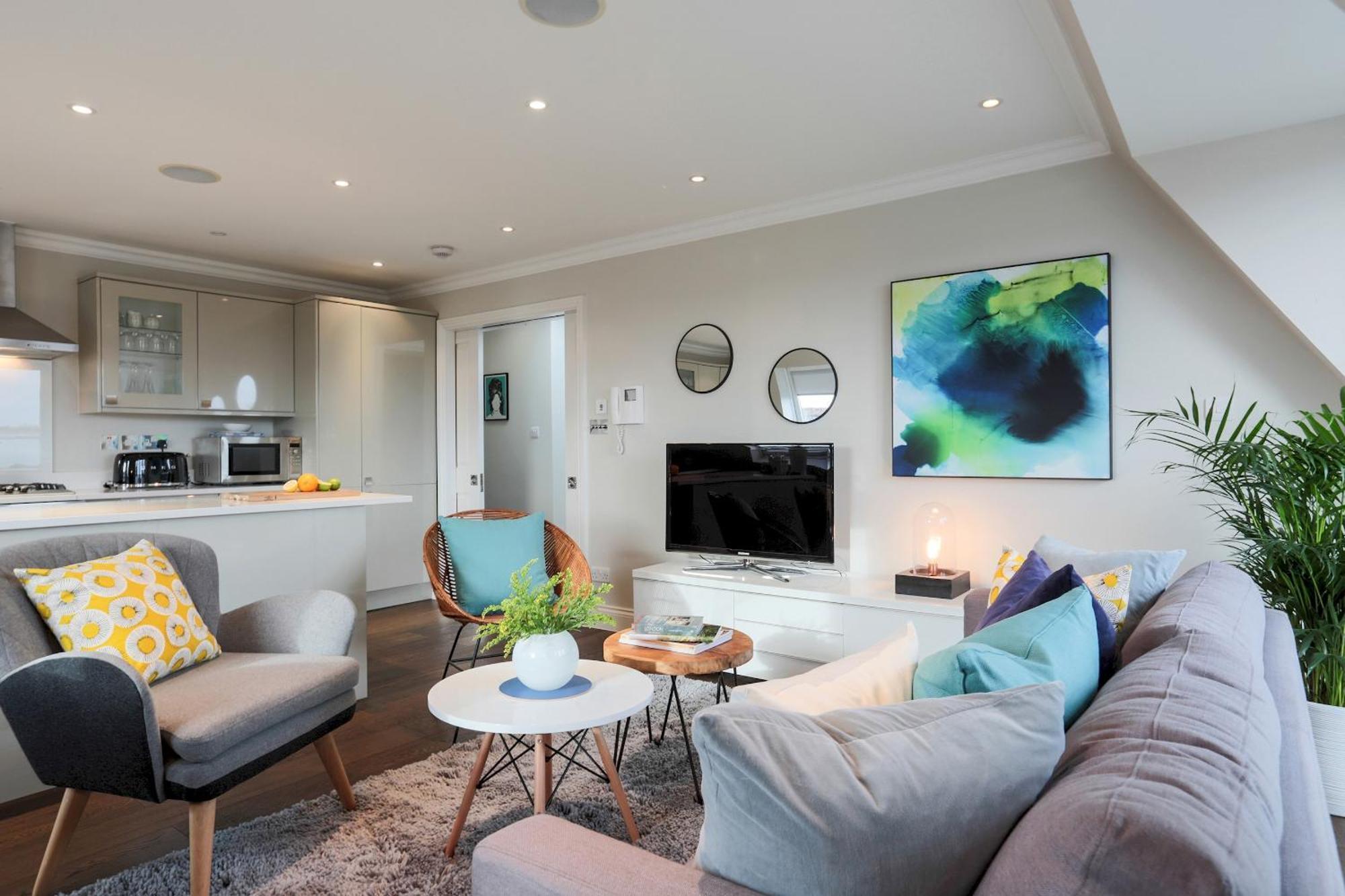 Madison Hill - White Hill House 5 - 3 Bedroom Flat