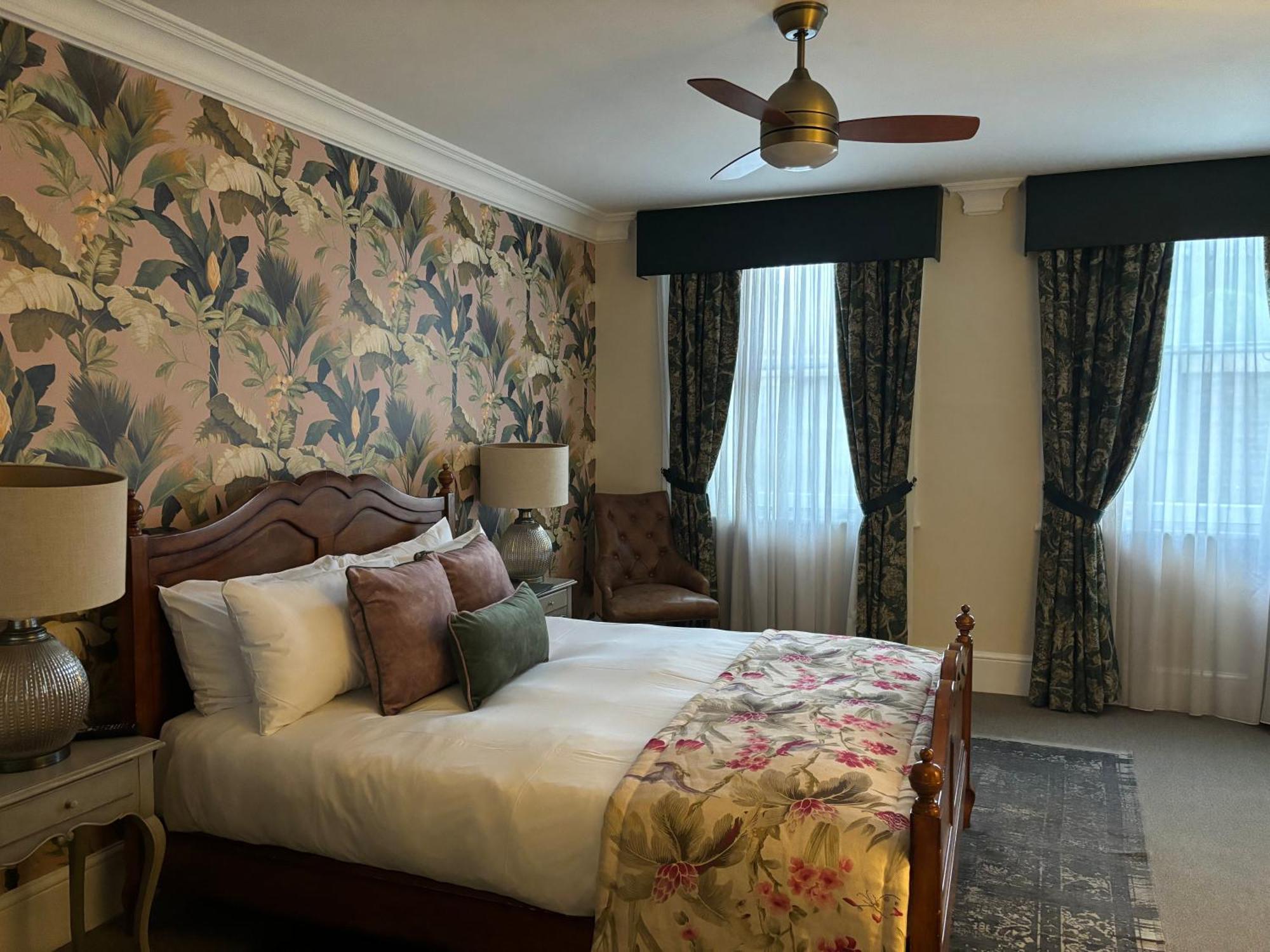 The Clerk & Well Pub And Hotell 4*