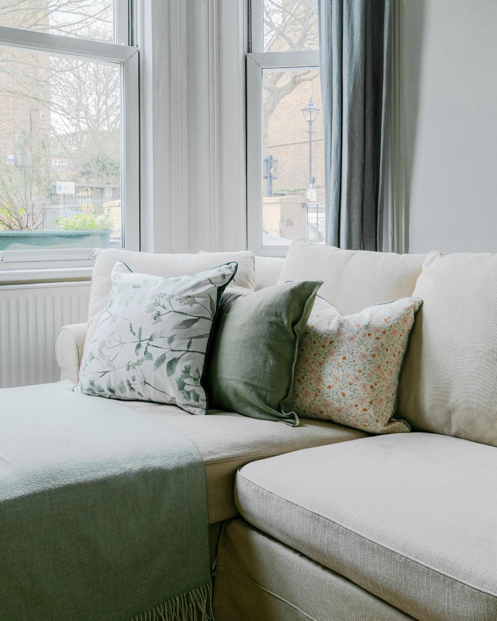 Arty Escape In - Zone 2 Apartment *
