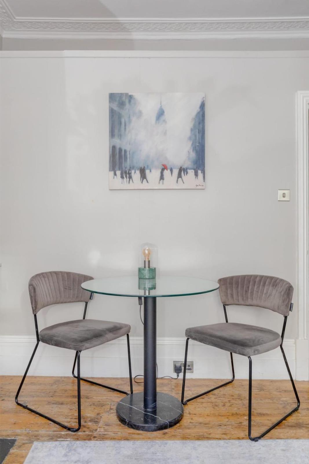 Vogue 1 Bedroom Pimlico Flat Near Victoria Station * Londra