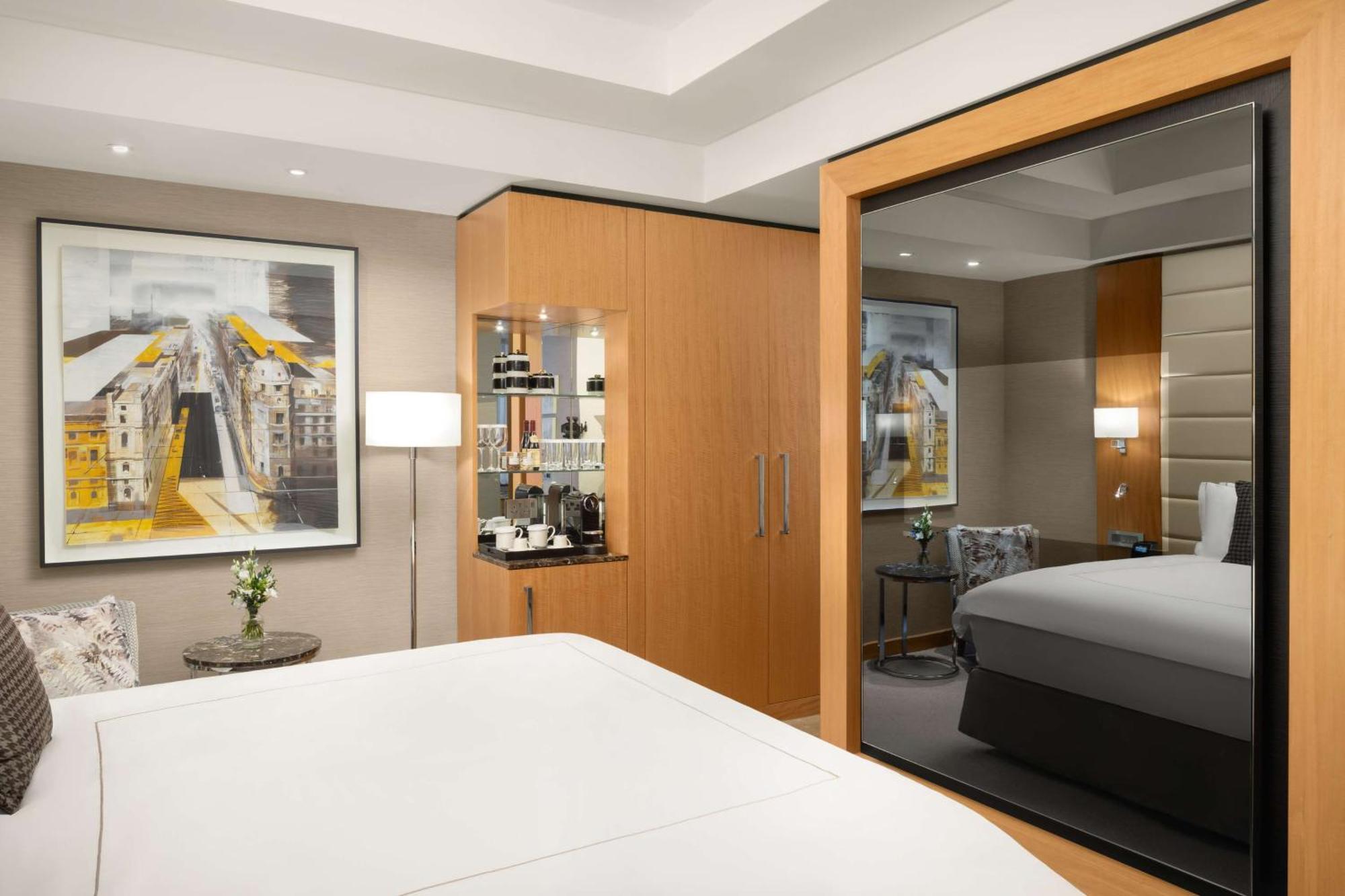 Hotel Conrad St 5*