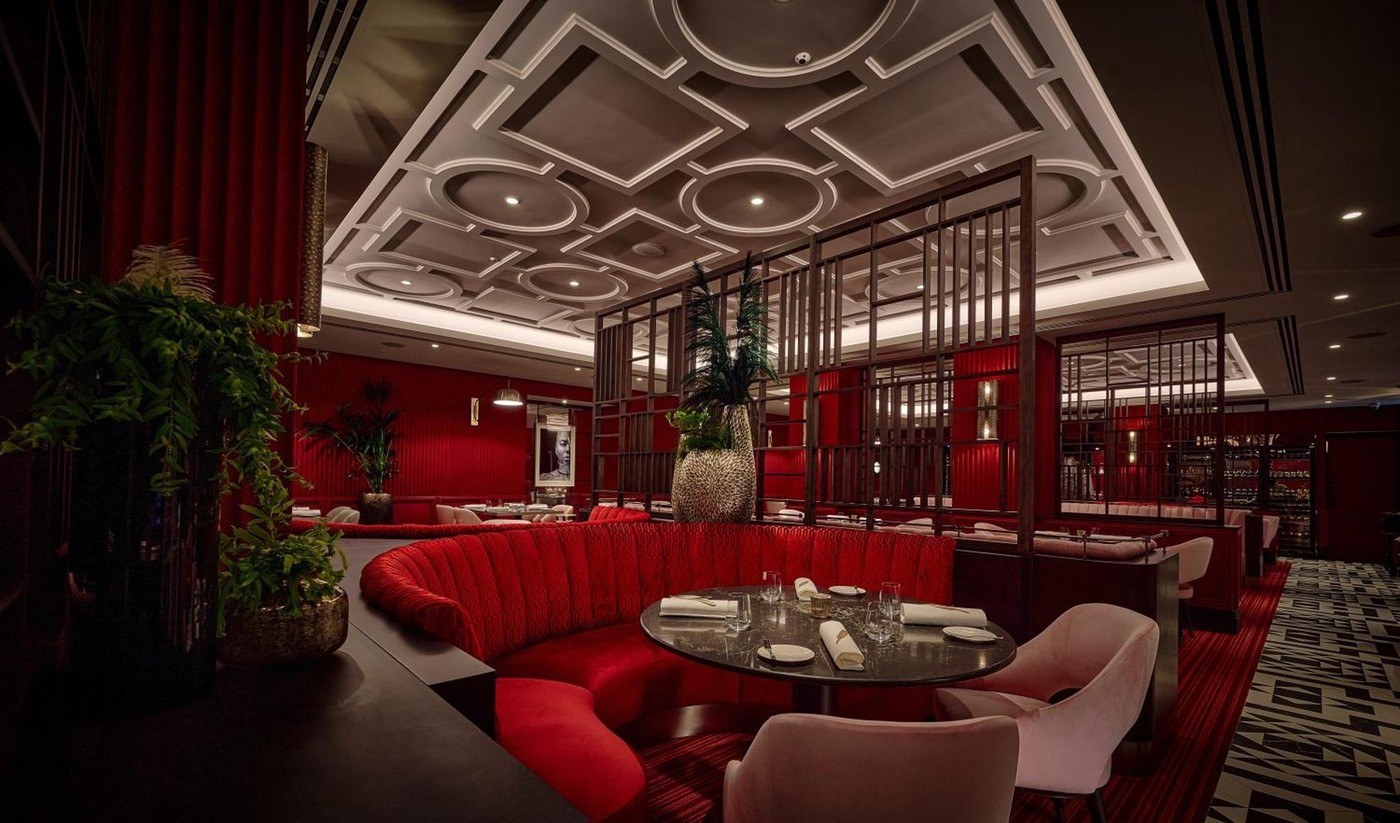 Conrad St Hotel 5*