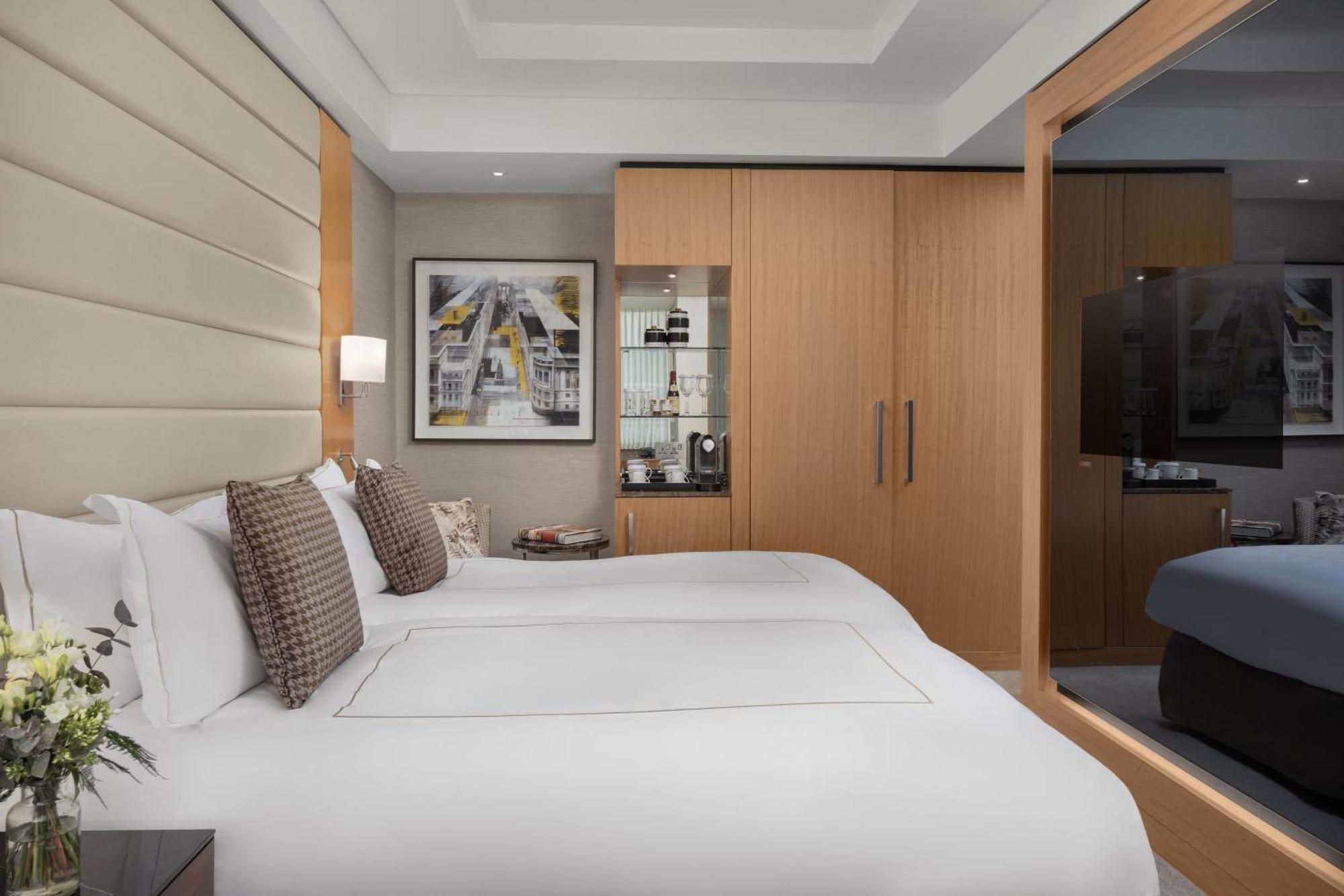 Hotel Conrad St