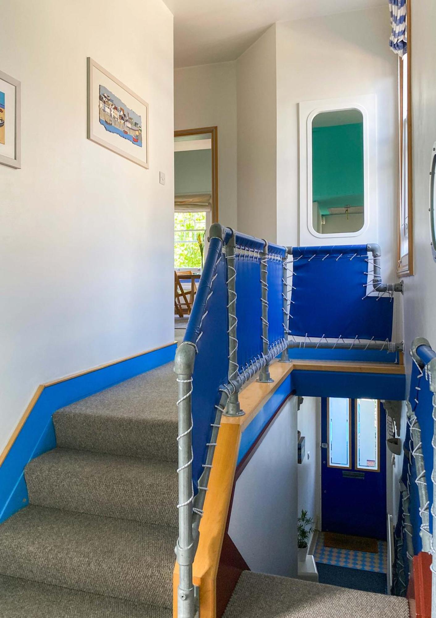 8 Ravenscourt Gardens