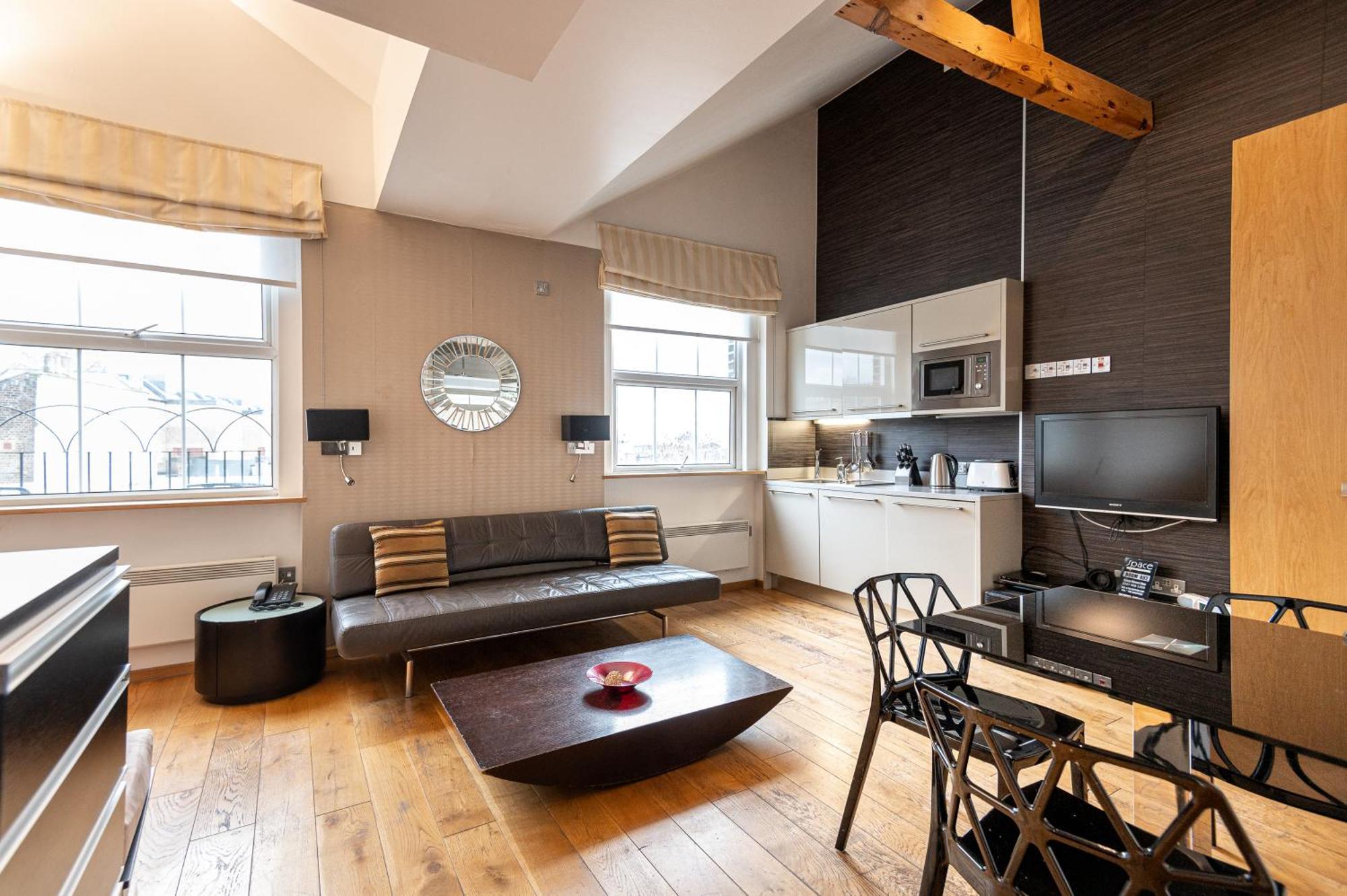 Space 4* Londen
