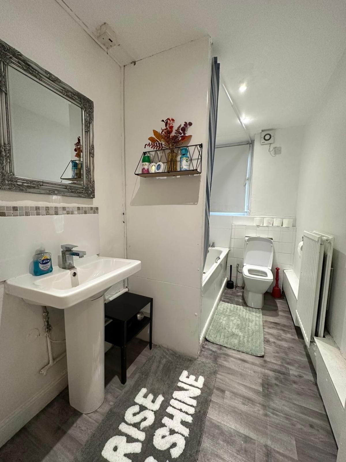 Leilighet 2 Bedroom Flat, 2 Minutes Walk To Bethnalgreen Station,