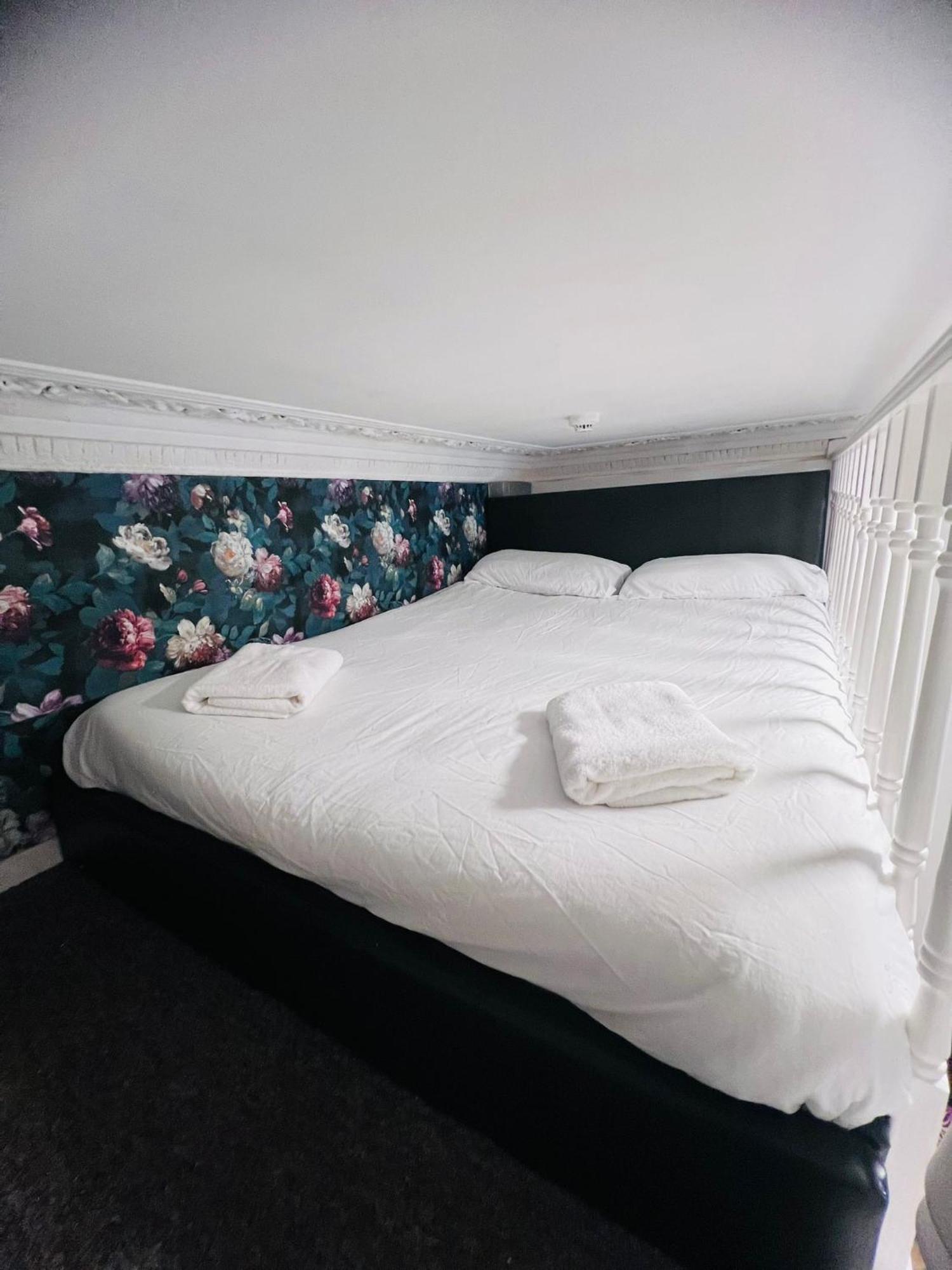 F5- Mezzanine Fits 3 Near Paddington * London