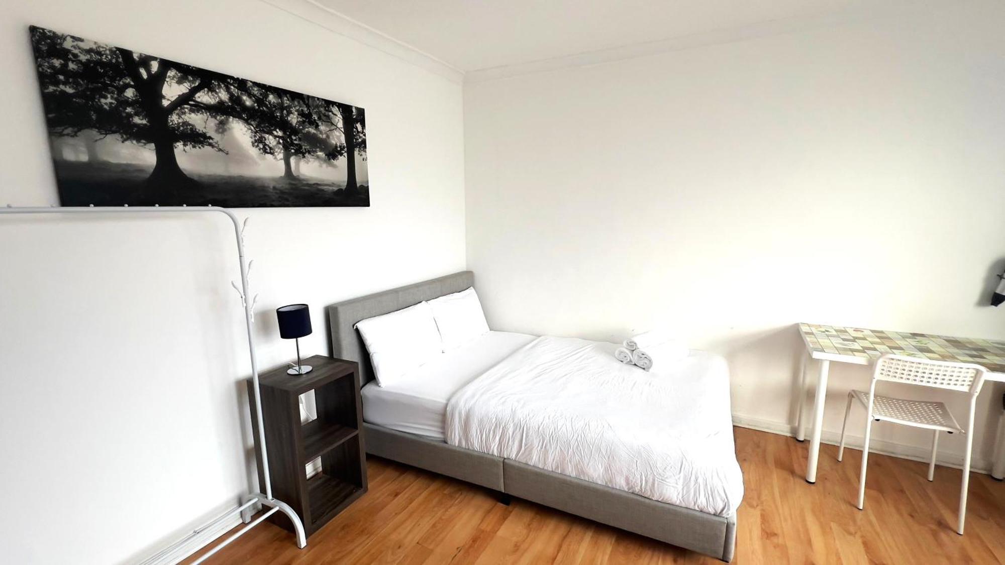 Gasthuis Stepney Comfy Double Bed 14 *