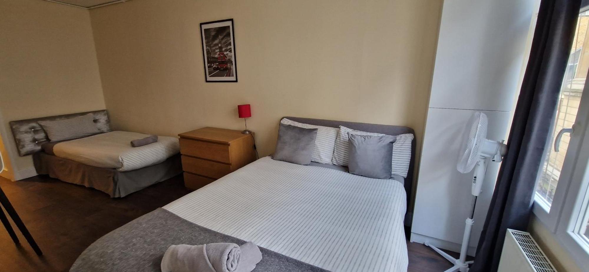 Rum i privatbostad Affordable In Shared Flat, Bridge