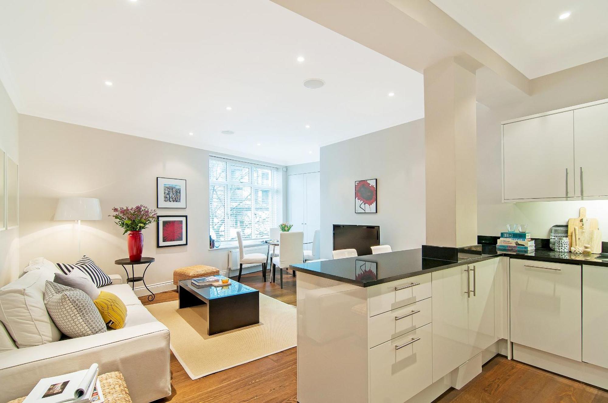 White Hill House 1 *