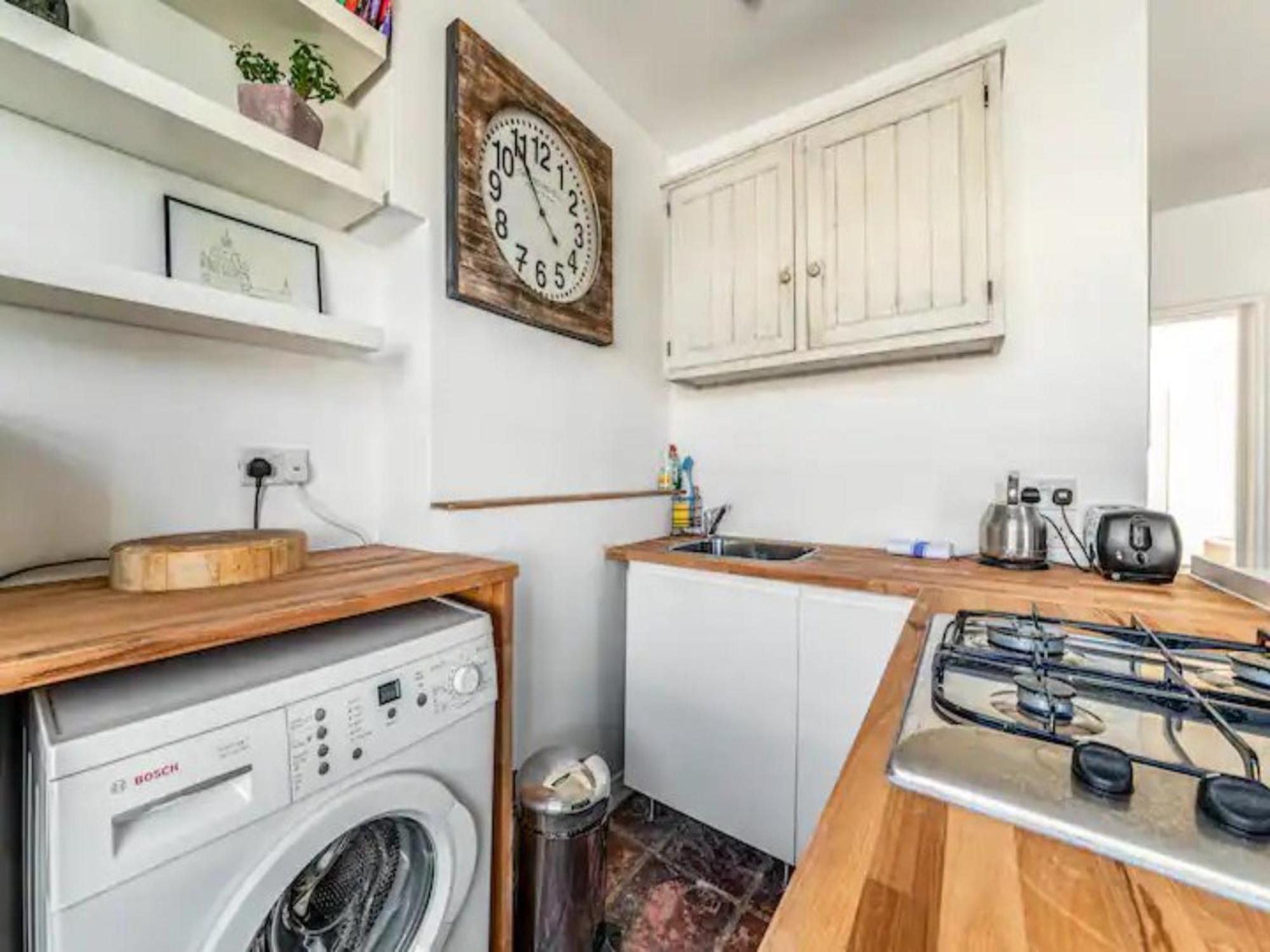 Apartment Pass The Keys Charming Victorian Gem By Portobello Market *