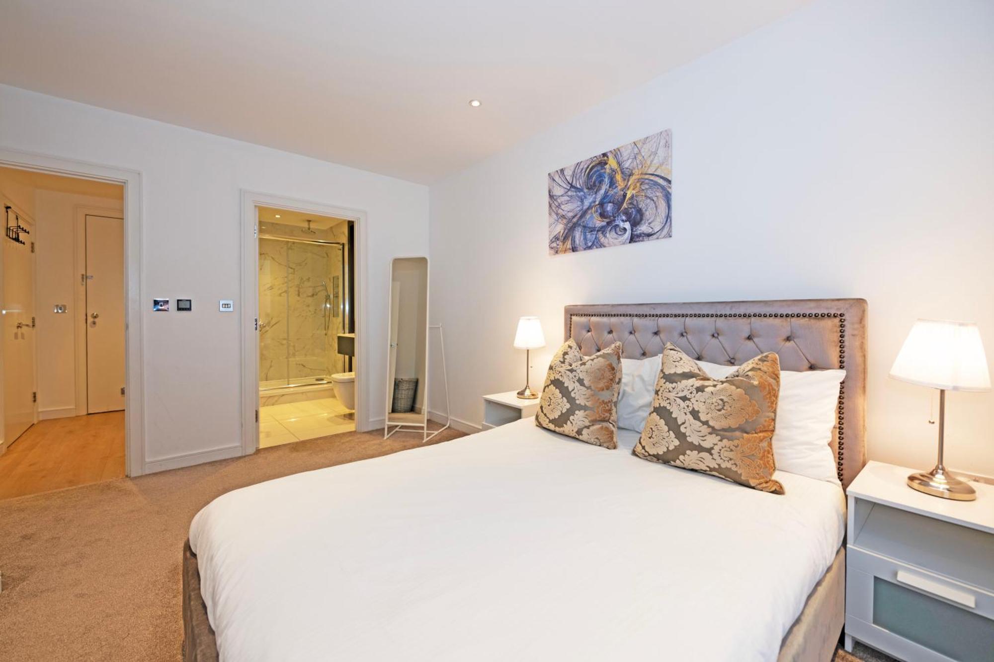 Apartment Grand Apartments Kew Gardens London