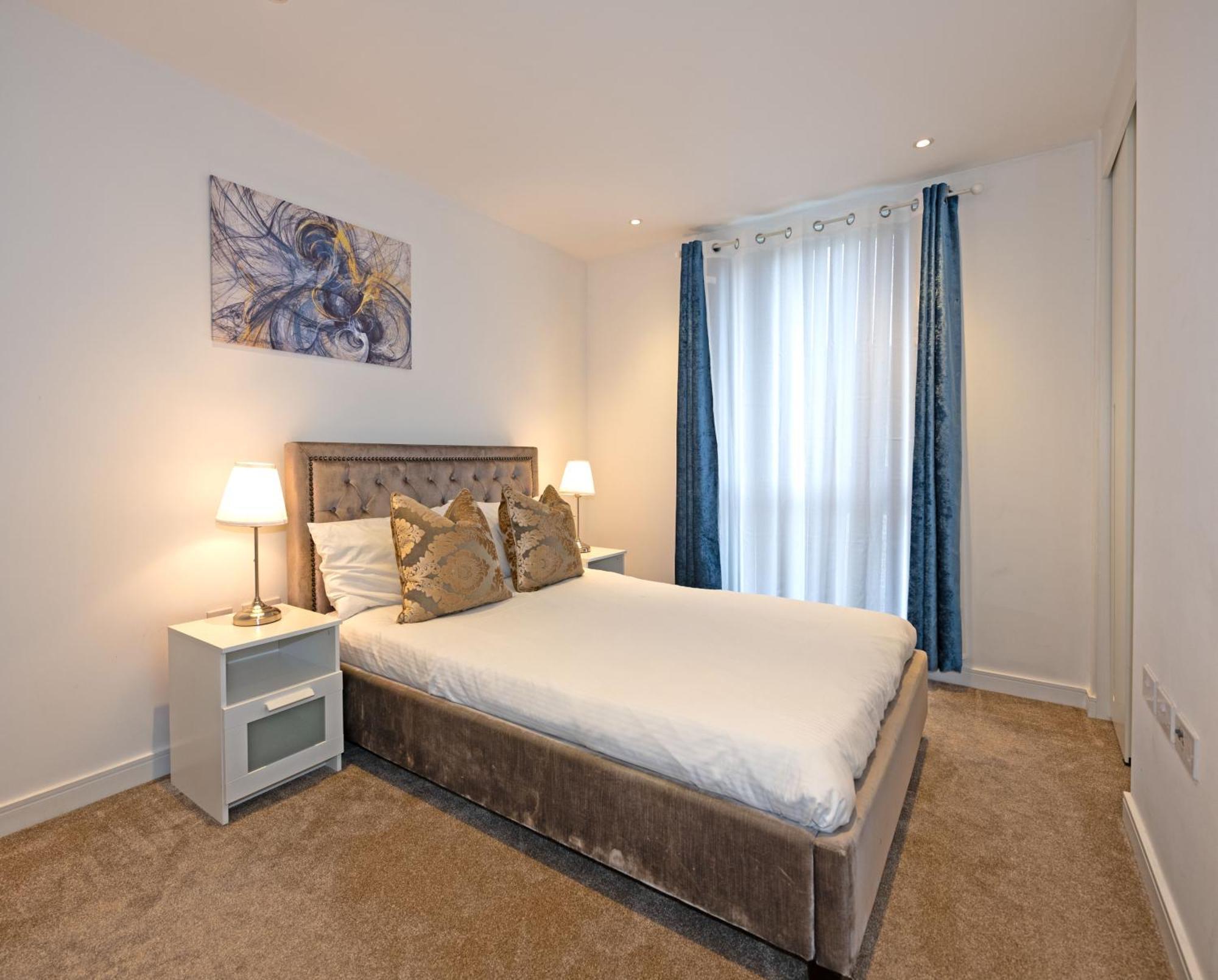 Grand Apartments Kew Gardens Apartment London