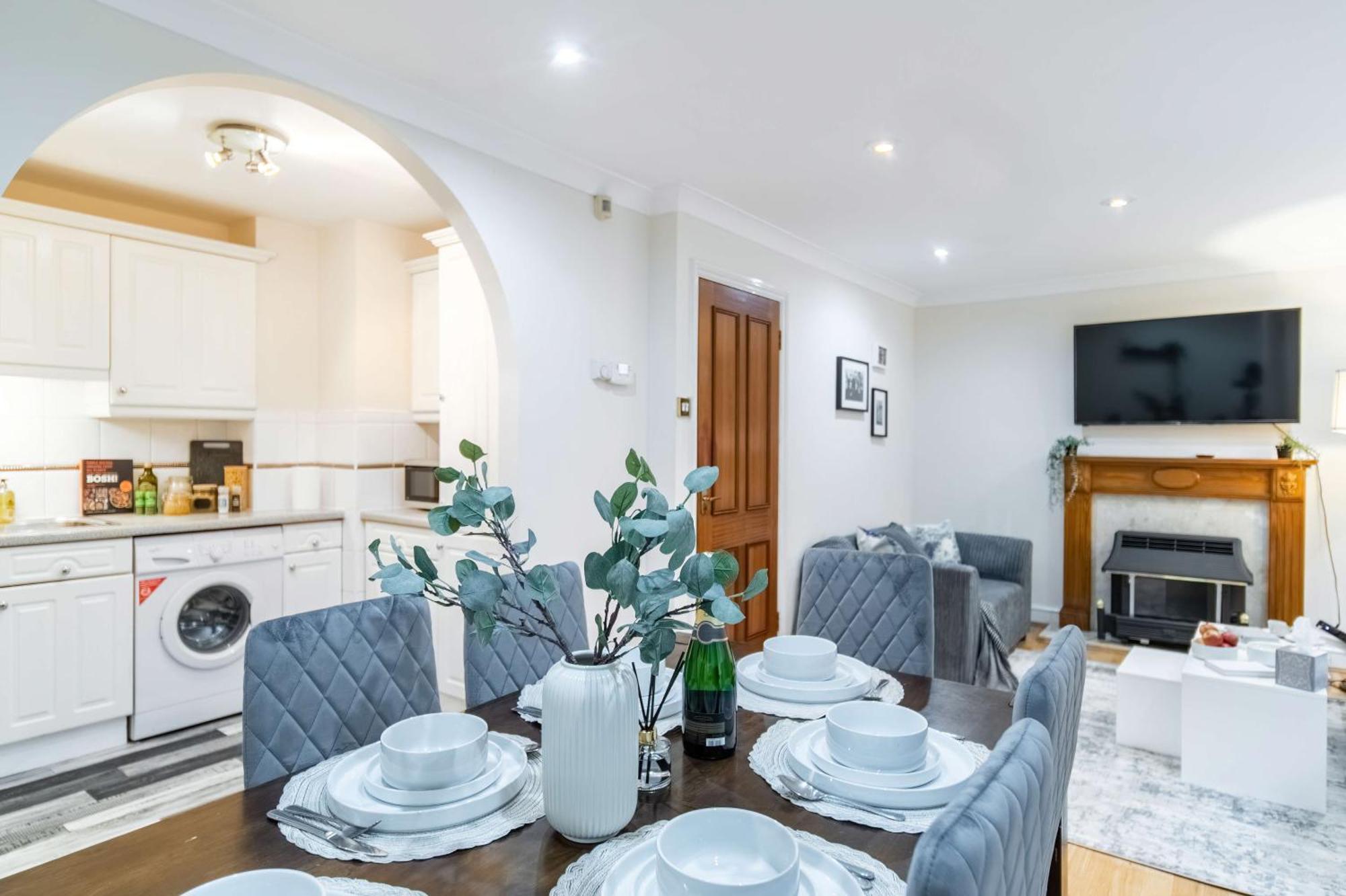 Chic 3-bed Mews Townhouse St John's Wood With Free Wifi London