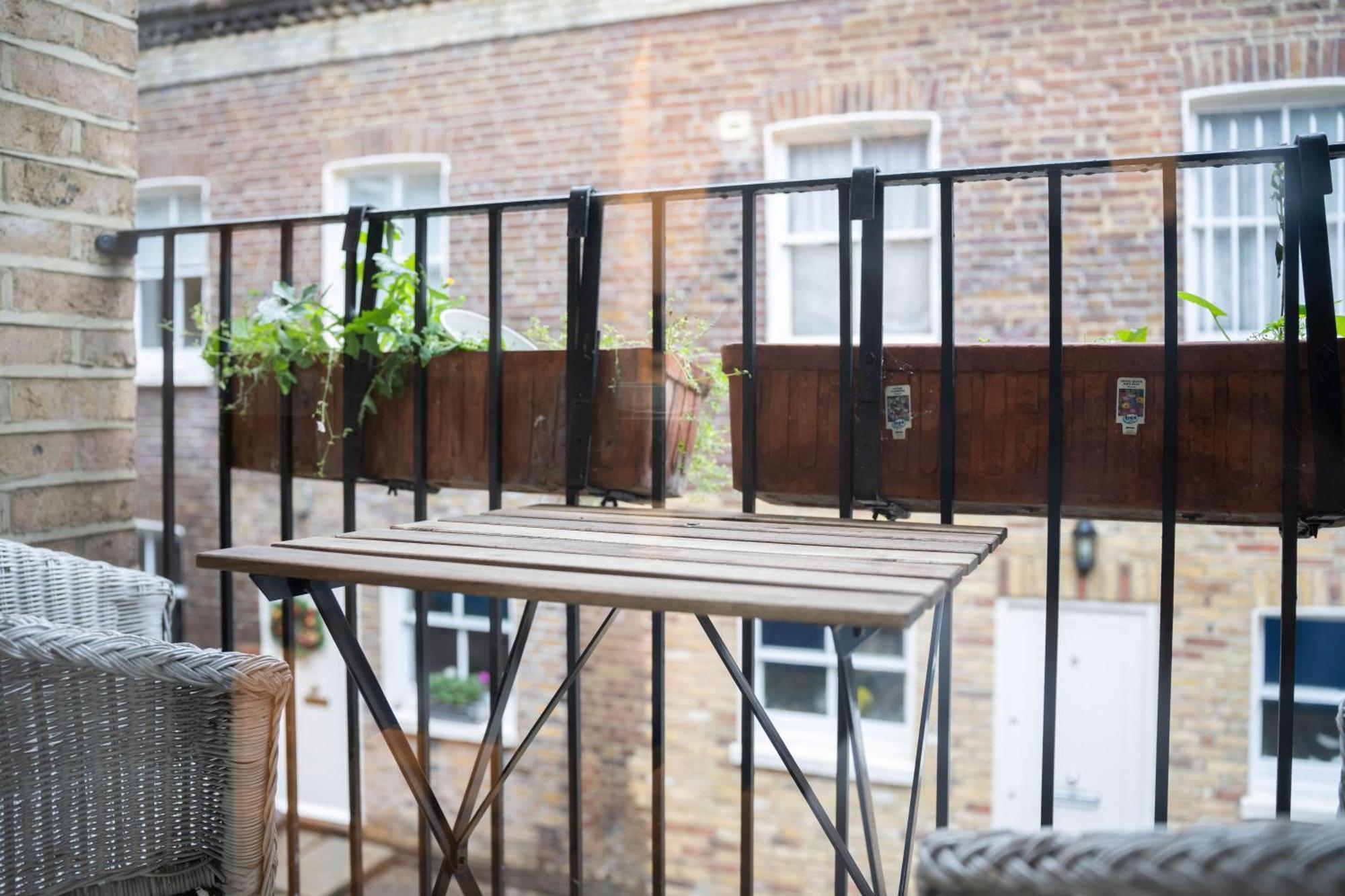 Ferienhaus Chic 3-bed Mews Townhouse St John's Wood With Free Wifi London
