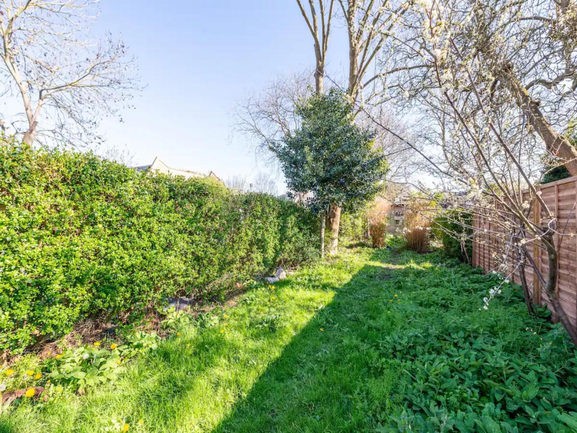 Pass The Keys Charming Victorian 2 Bed House With Artistic Flair In Acton Ideal For Families And Groups Excellent Transport Links Semesterbostad