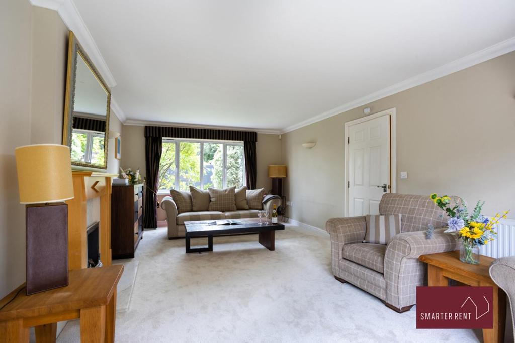 Wimbledon - Driveway Parking Garden 4bed London
