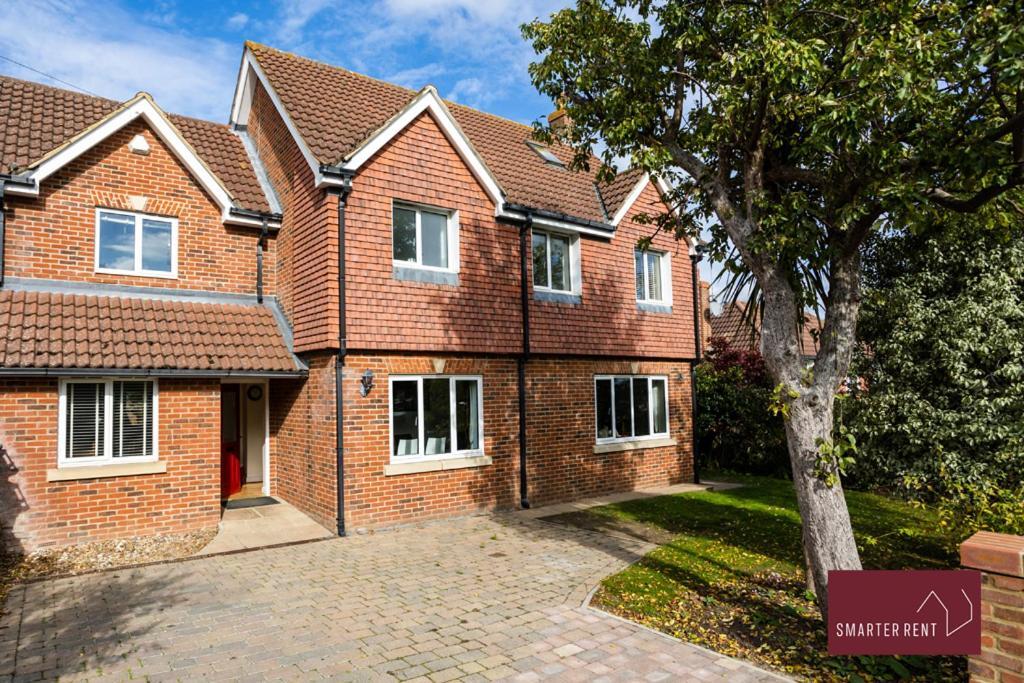 Wimbledon - Driveway Parking Garden 4bed