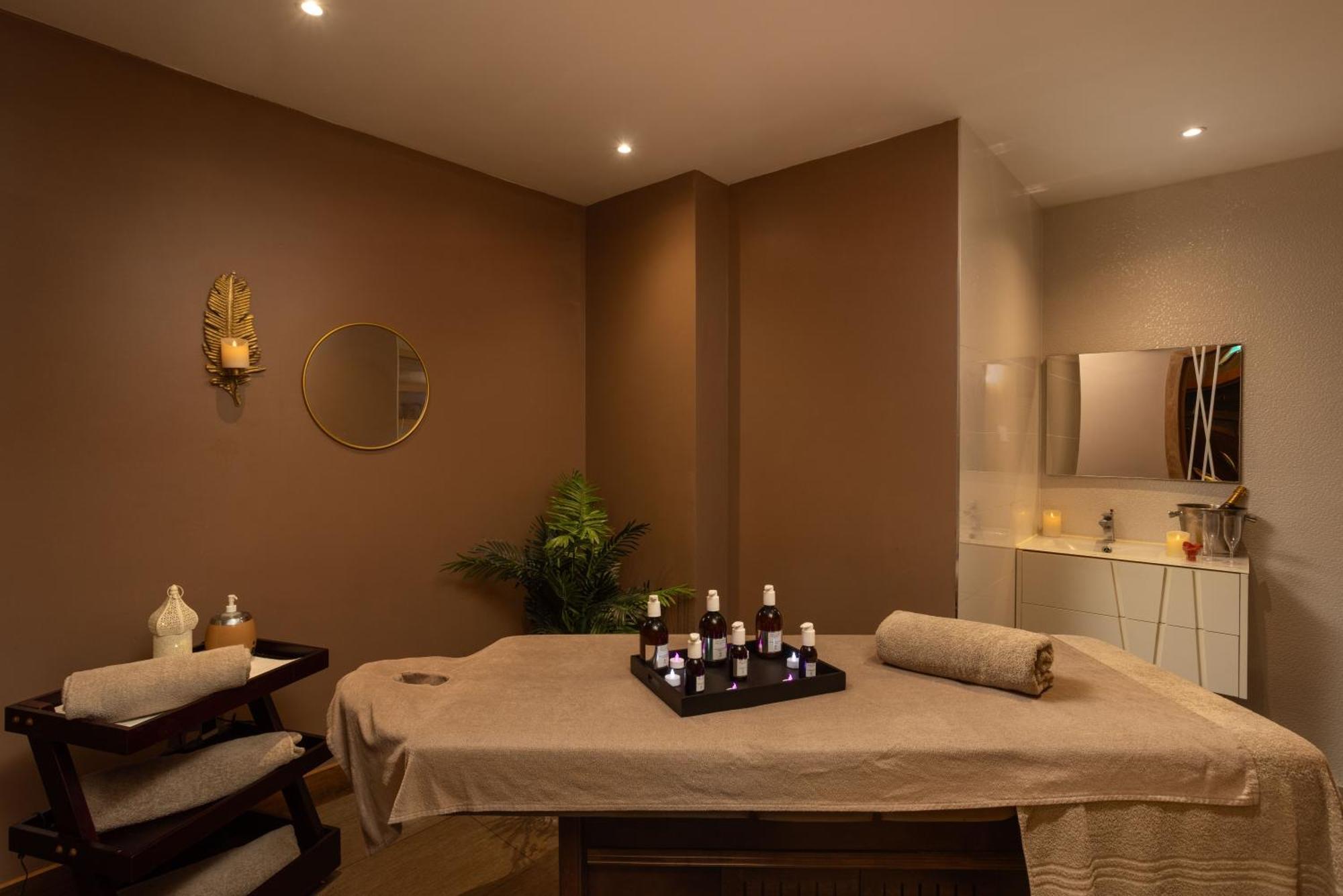 Hotel Montcalm Royal House, 5*