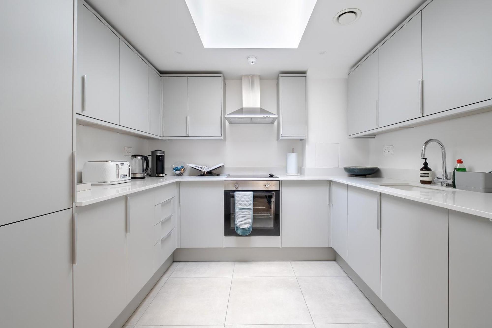 Holiday home Luxury Mayfair Townhouse With Ac 3br 3ba *