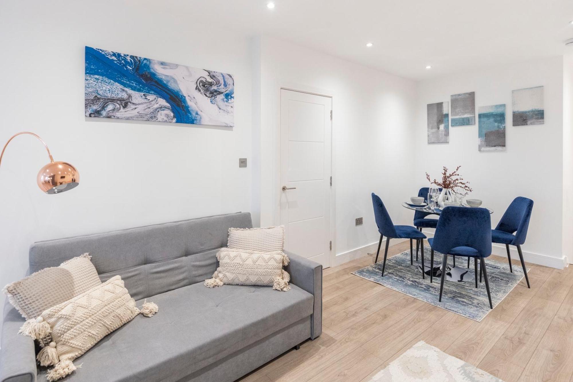 Bright And Spacious - Excellent Location Londen