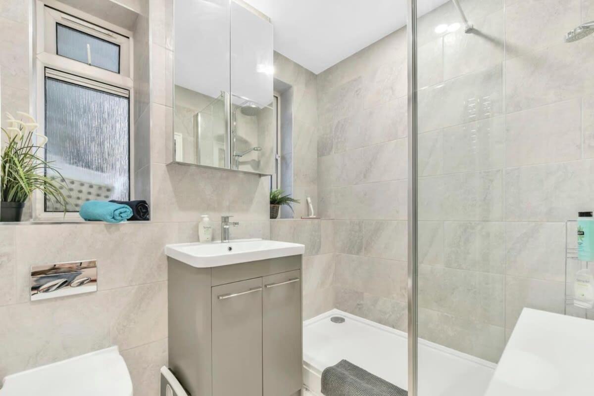 Camden Flat With Terrace For 4 People * London