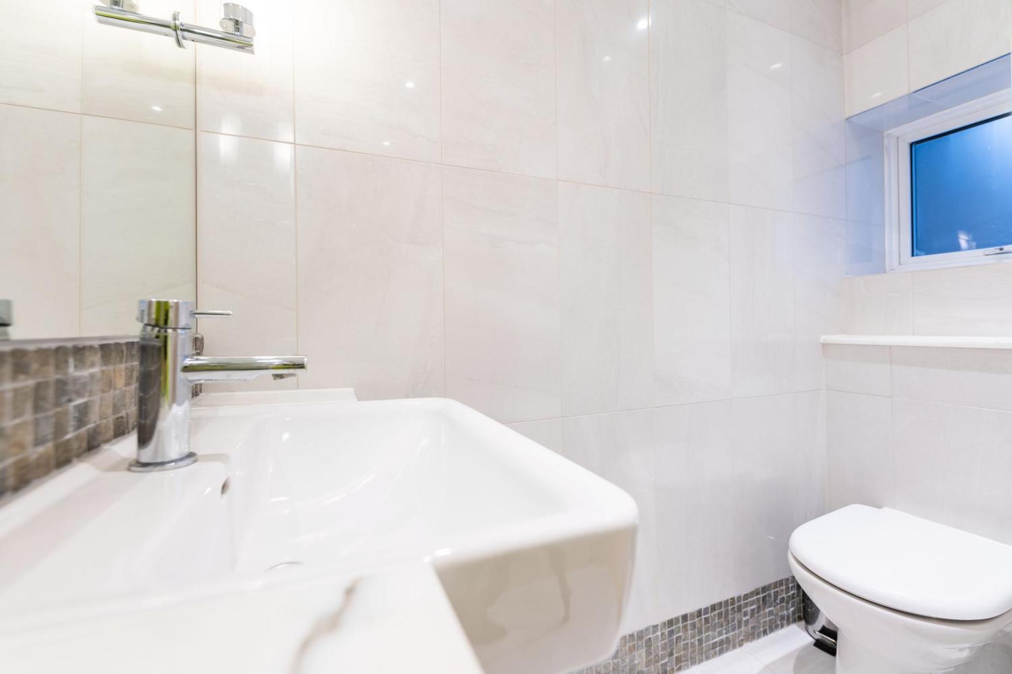 Luxury 6 Bedroom House In Southwick Street Appartamento *