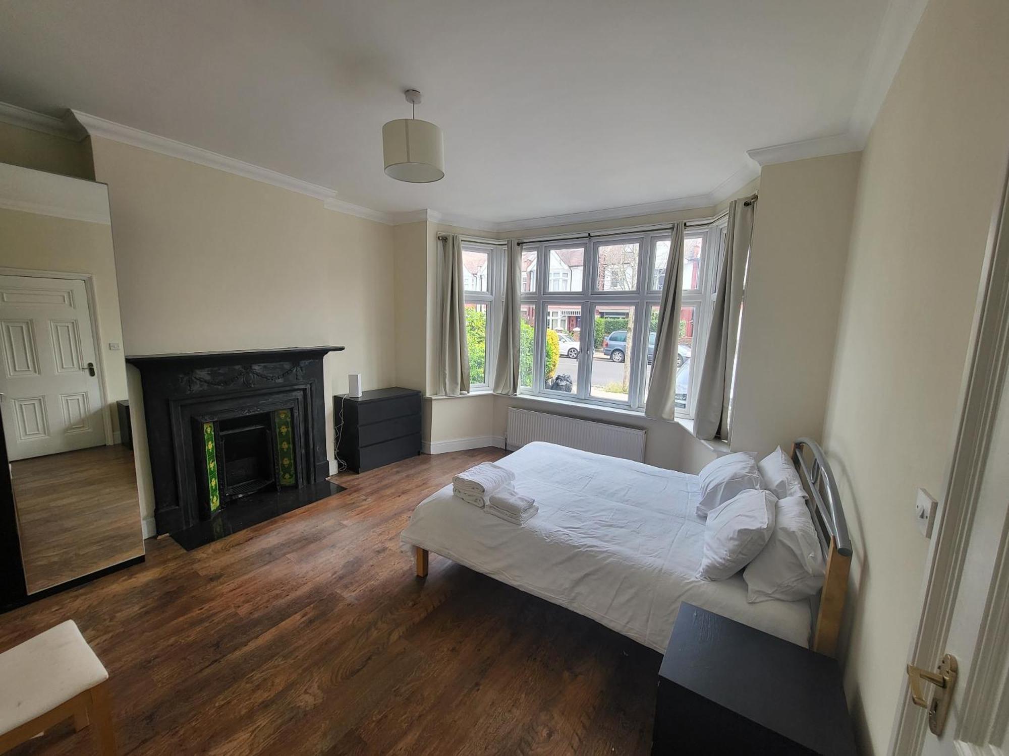 Spacious Central 5 Bedroom House By Tube Station Appartamento *