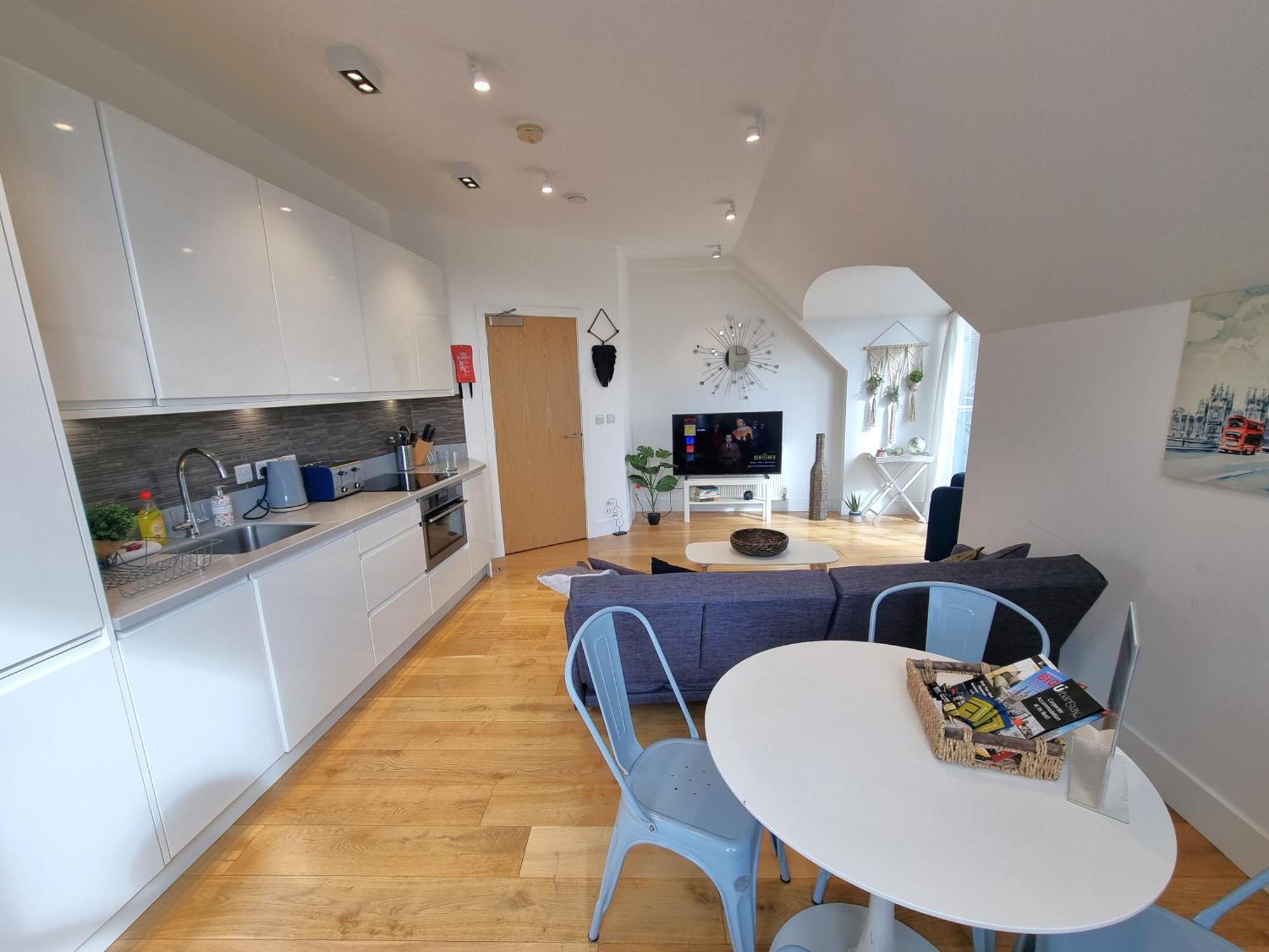 Shard View Apartment *