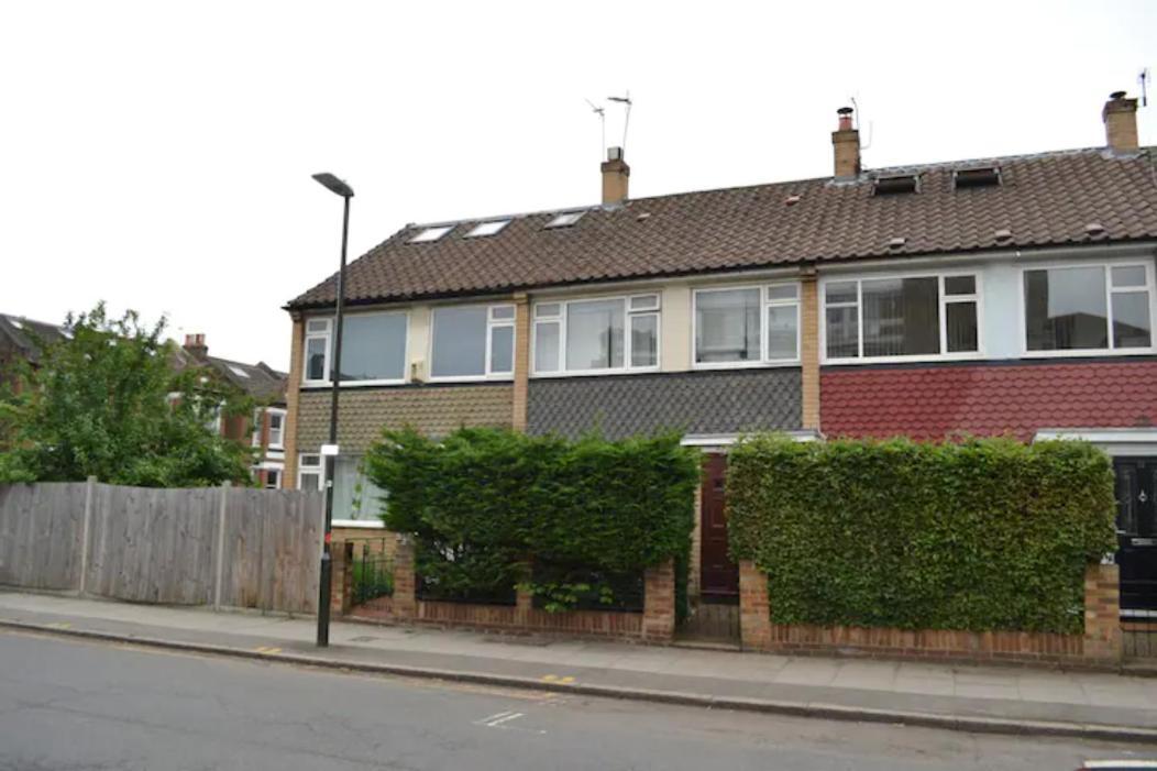 3 Bedroom House Wimbledon Hébergement de vacances *