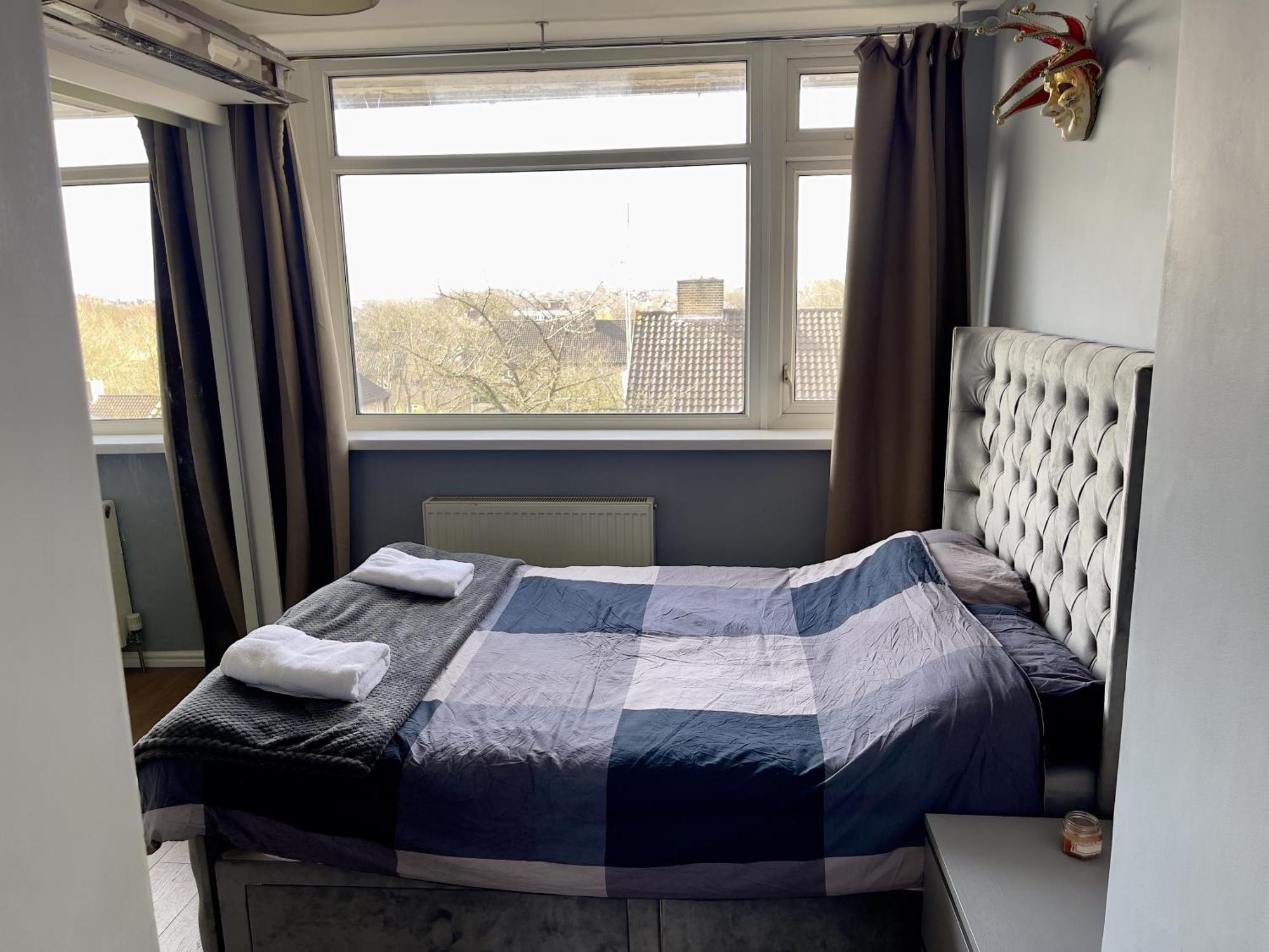 Beautiful 3-bed At Swiss Leilighet London