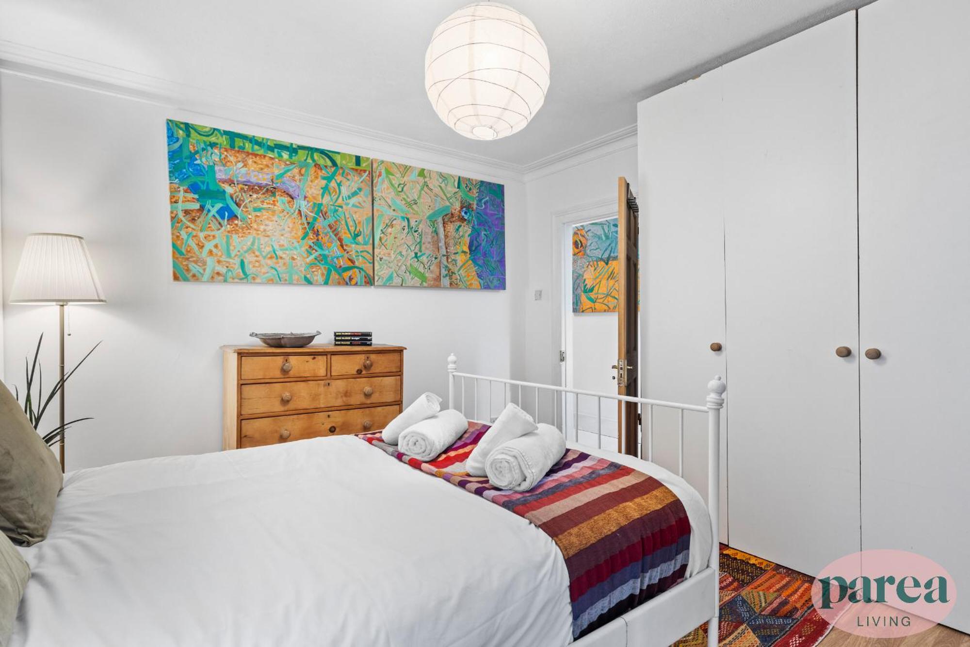 Parea Living - Cosy 1-bed Artistic Flat At Newington Leilighet *