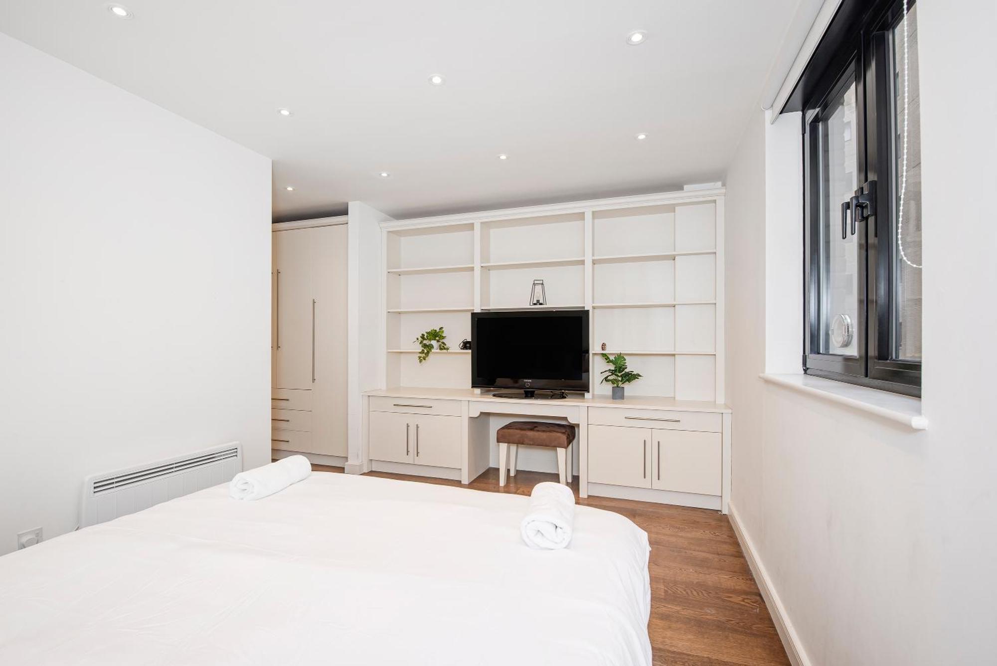 2 Bed Maissonette Londen