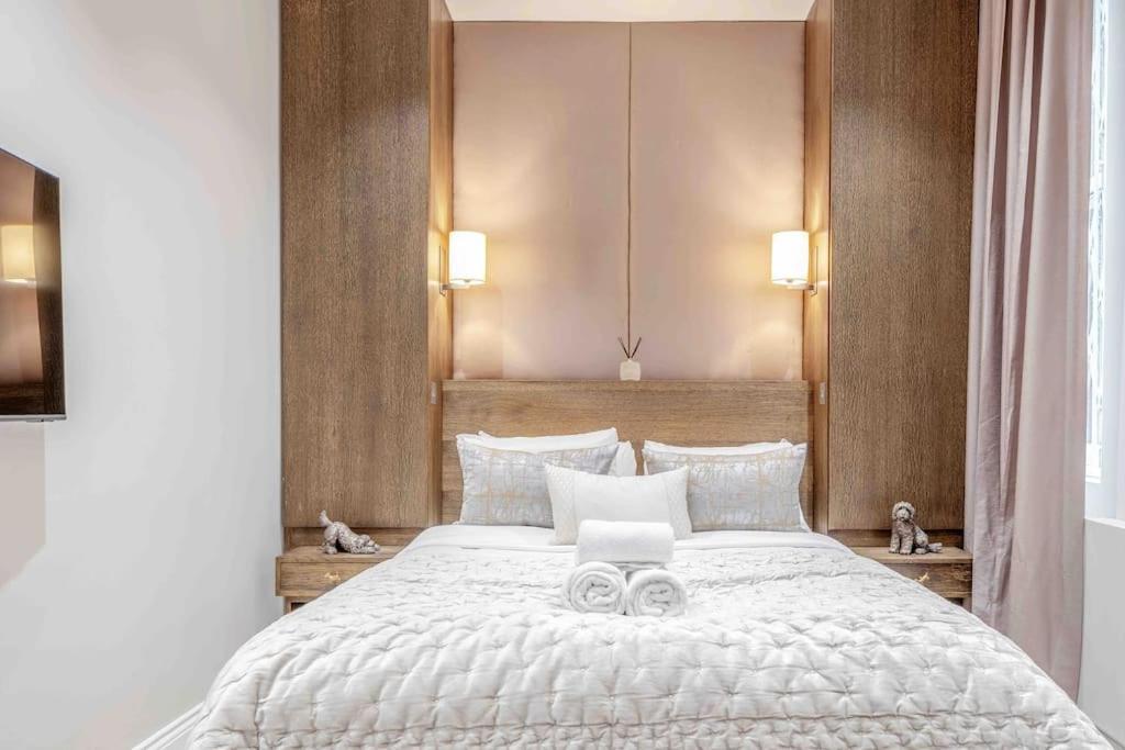 The Mayfair King Apartment *