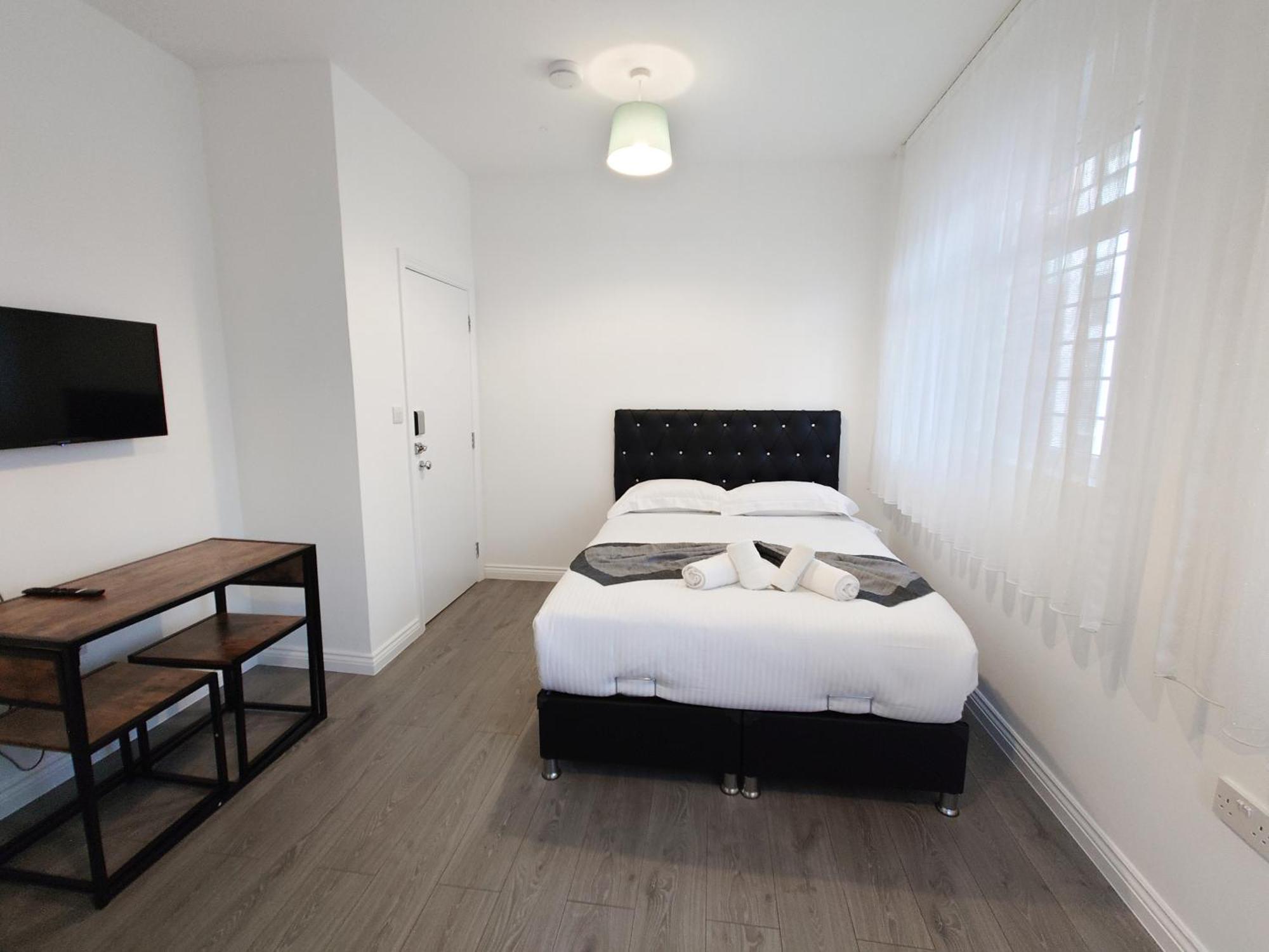 Centra Station Apartment *