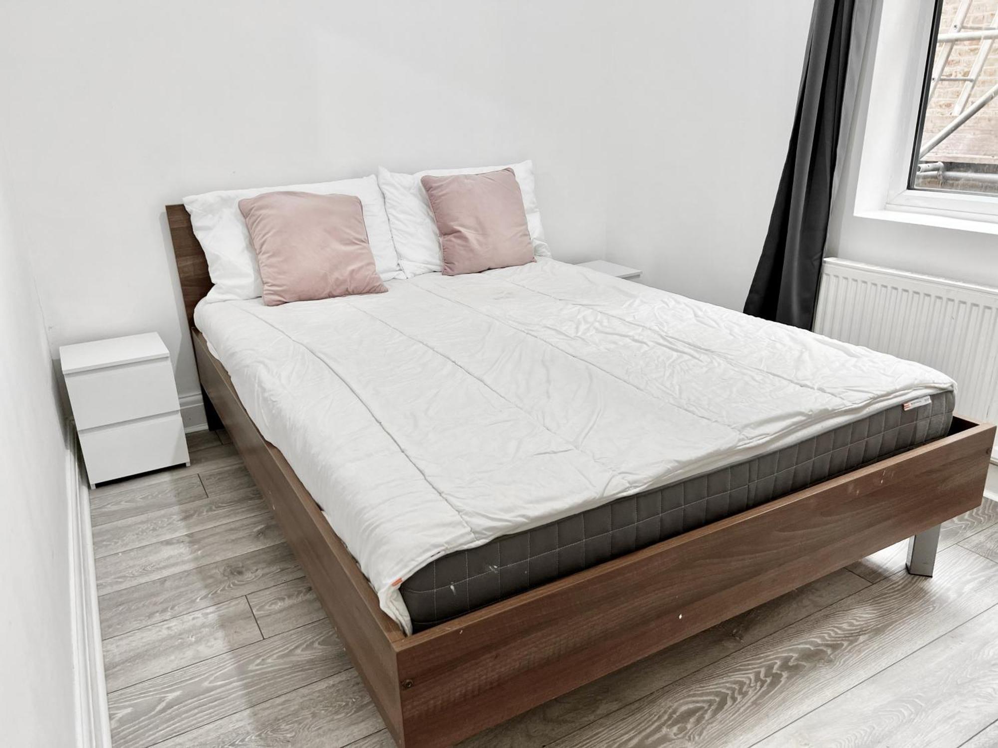 Westfield Shepherds Bush Guest house