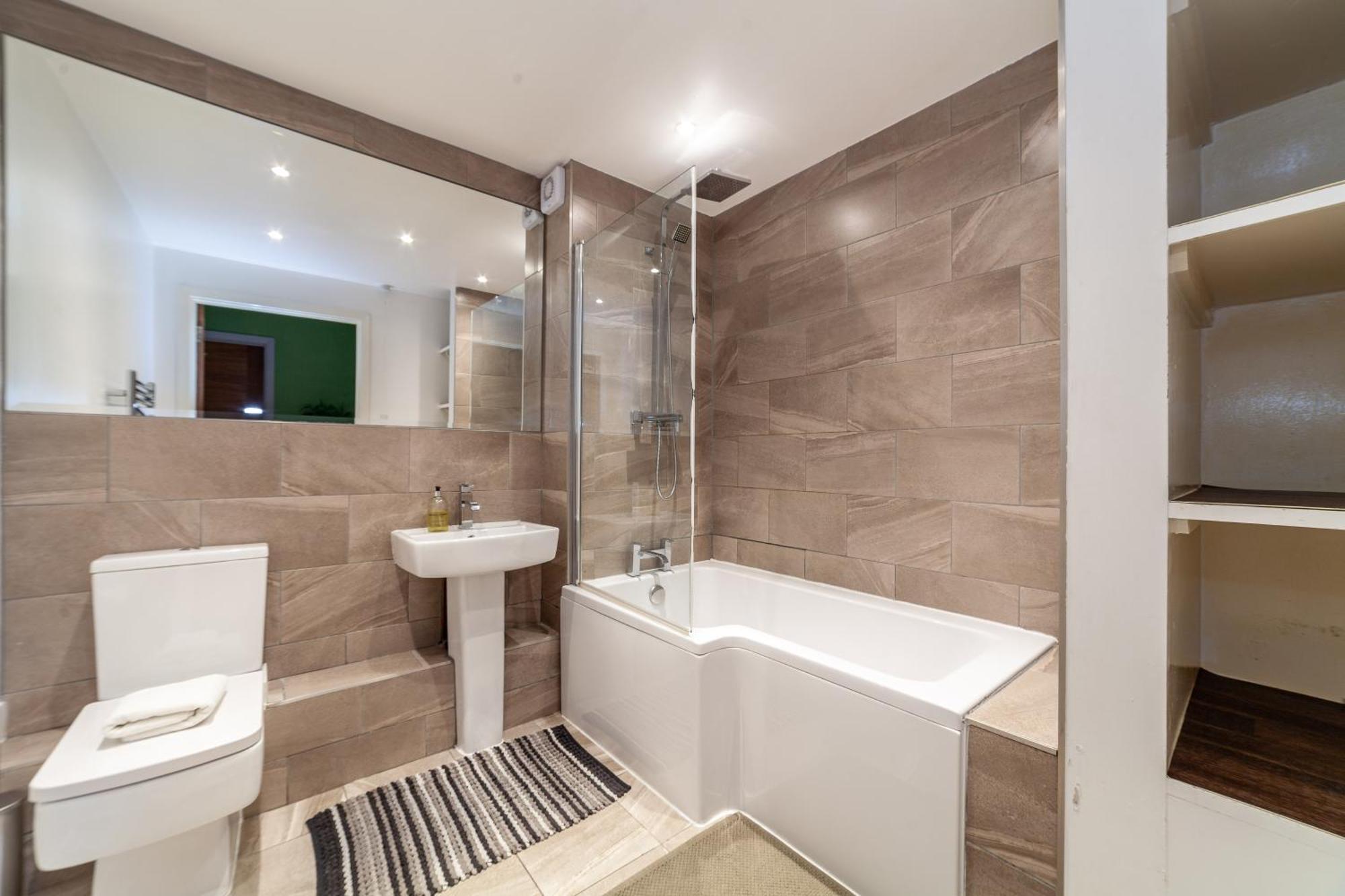 Magnificent 2 Bedroom Flat, Caledonian Road Leilighet