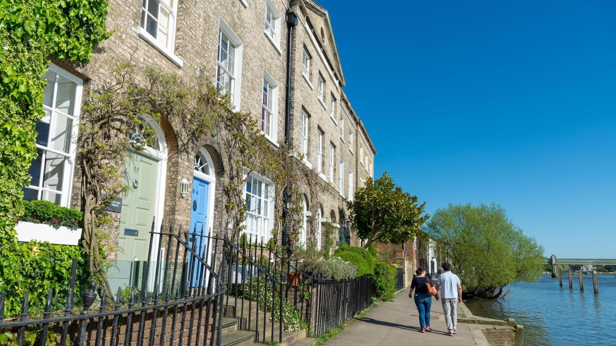 8 Ravenscourt Gardens * Londres