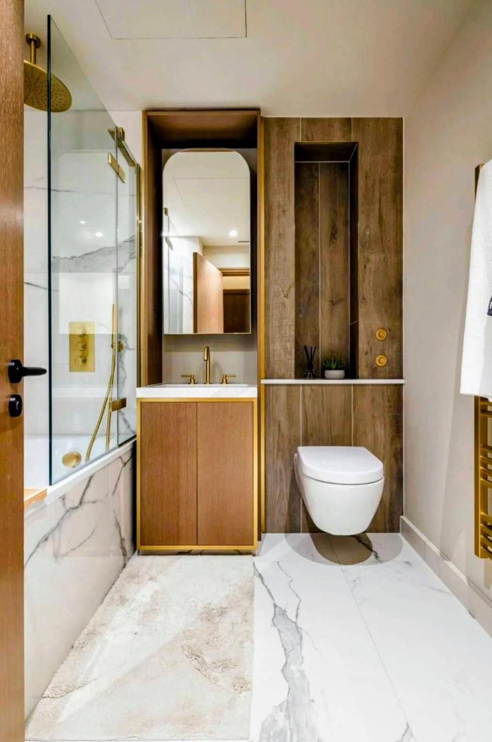 Soho Mandarin Apartment