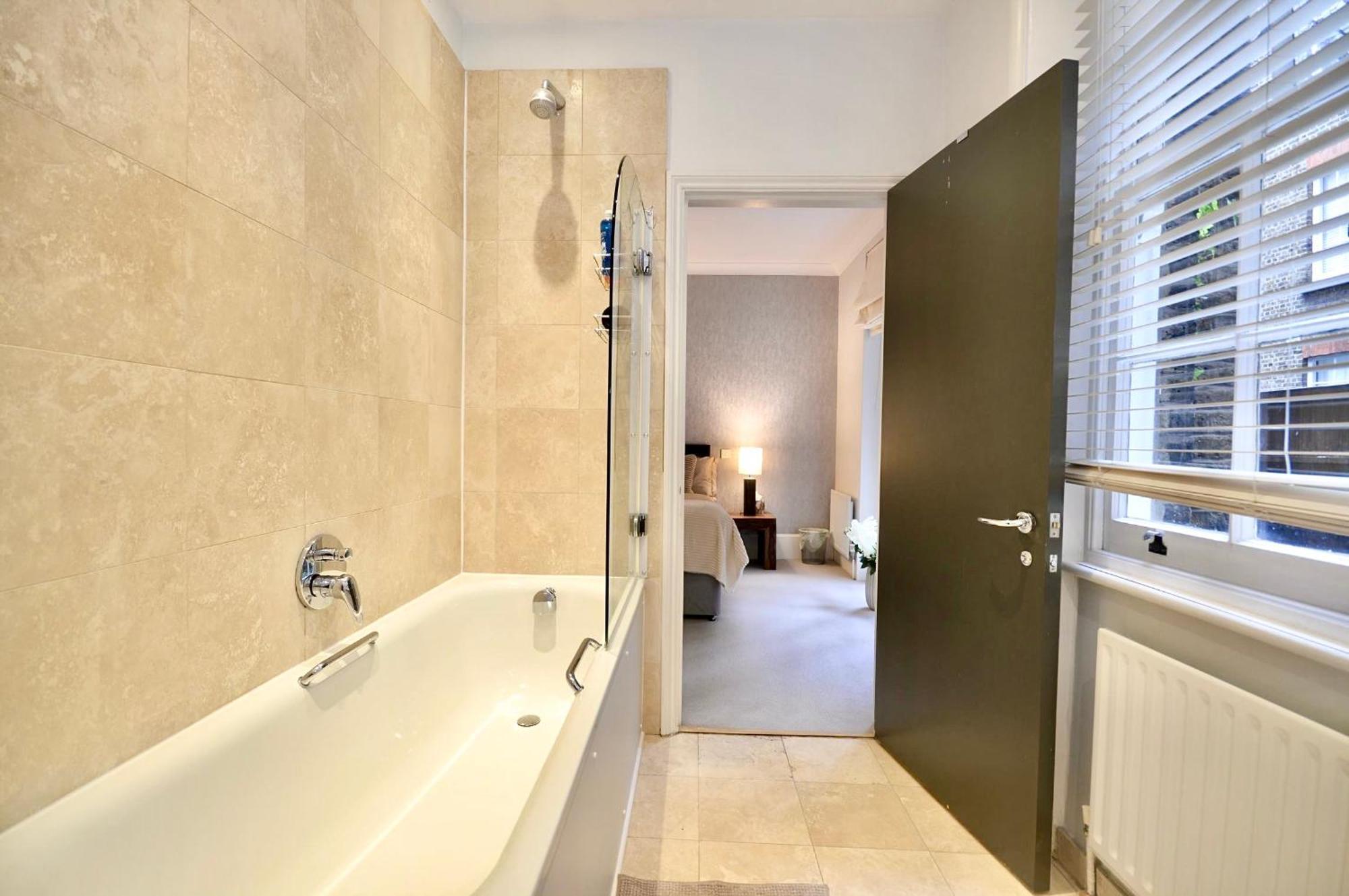 Appartement Kensington Apartment, Breakfast, 2 Baths Londen