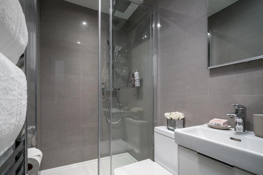 Casa vacanze Luxury 6 Bedroom House In Star Street