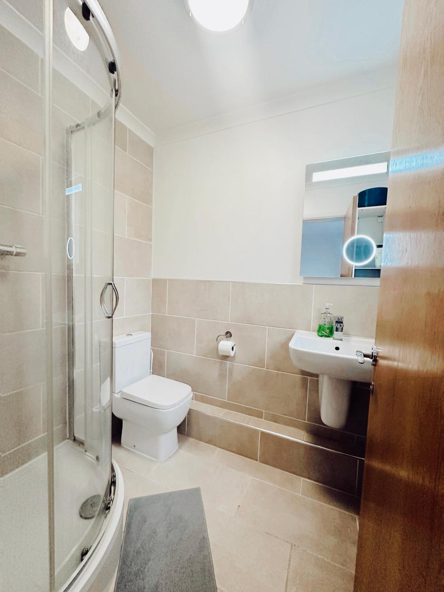 Alloggio in famiglia En-suite 5mins From Tower Bridge Londra