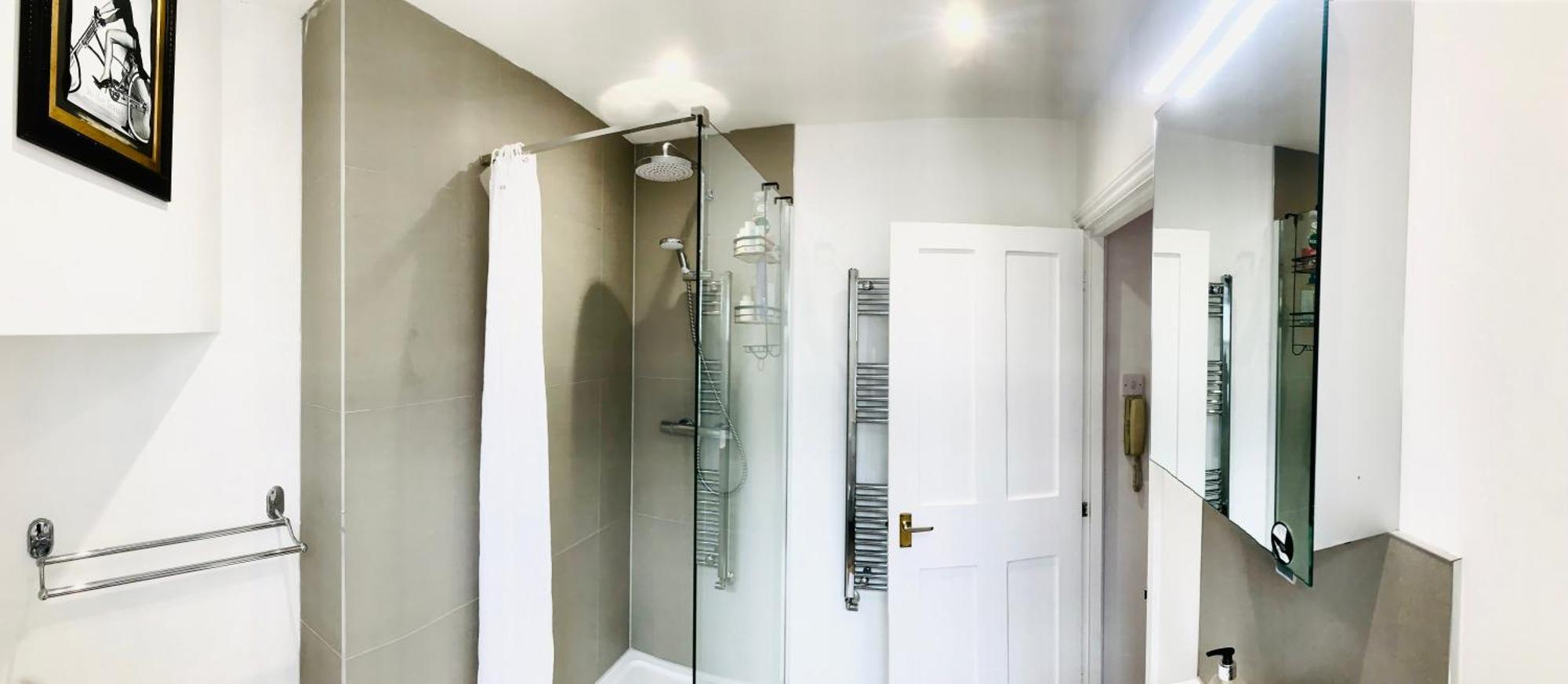 Beautiful 1 Bed Mayfair England Londres