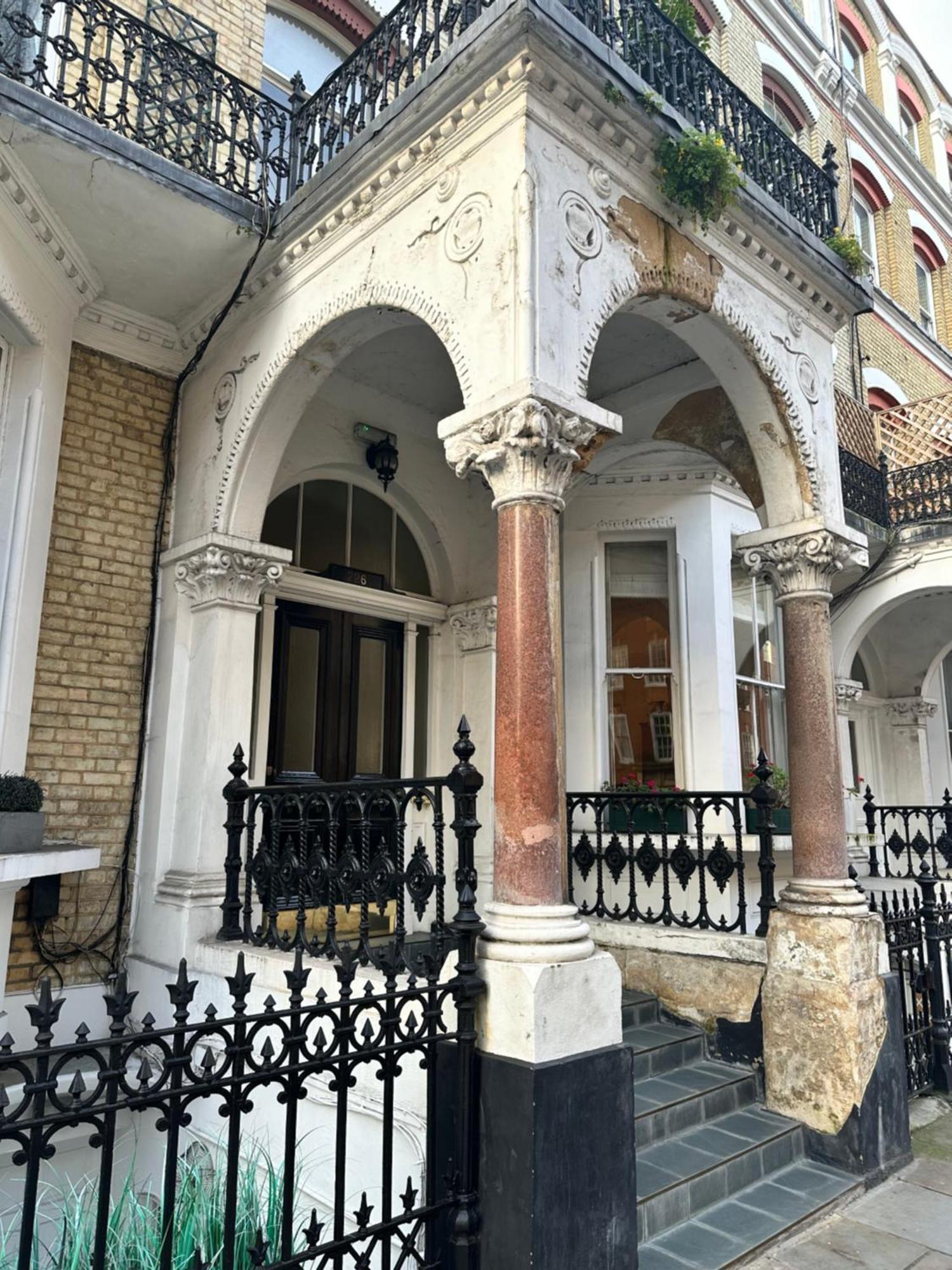 3 Bedroom Top Floor Kensington * London