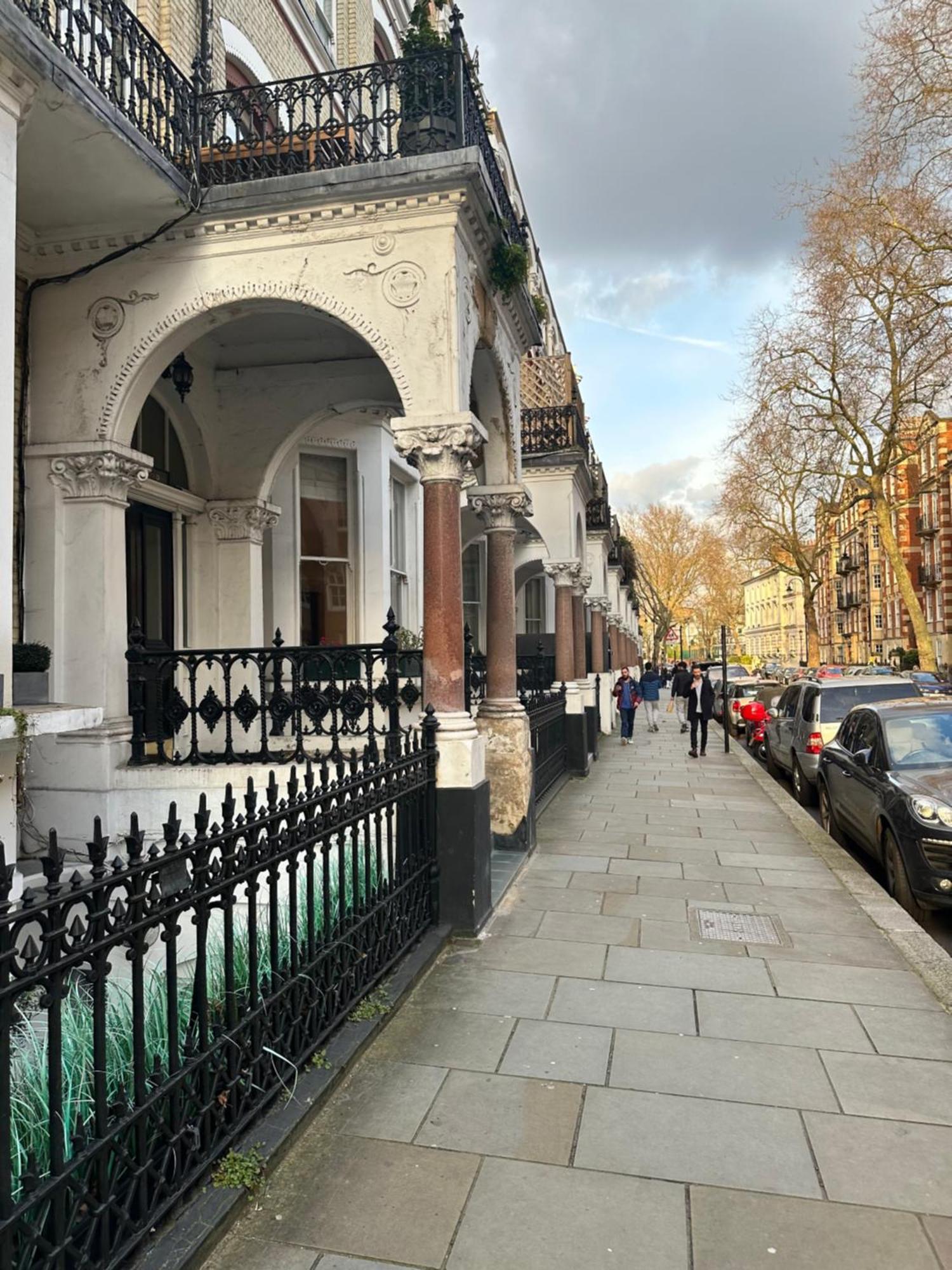 3 Bedroom Top Floor Kensington London