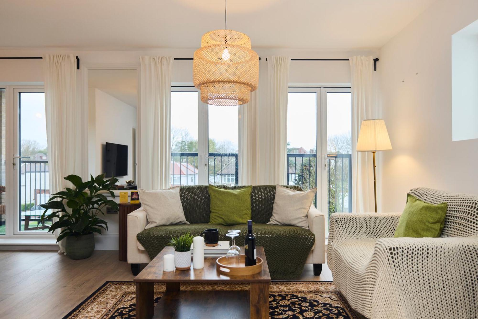 The Wembley Park Arms - Modern 2bdr Flat With Parking + Balcony Apartment London