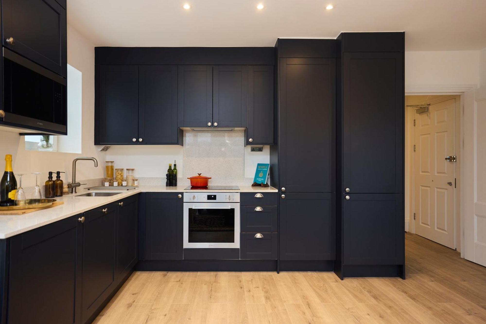 The Wembley Park Arms - Modern 2bdr Flat With Parking + Balcony London