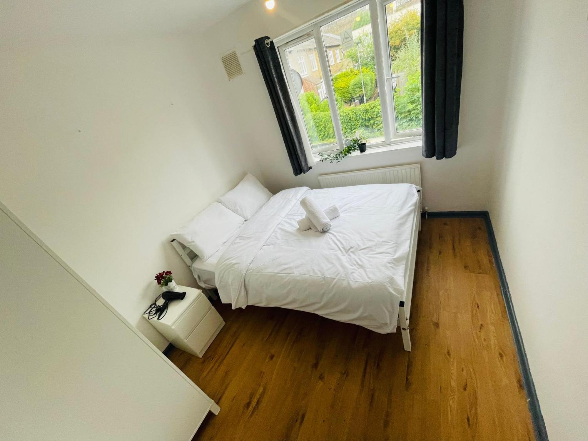 Privatunterkunft Double Near Canary Wharf 32 *