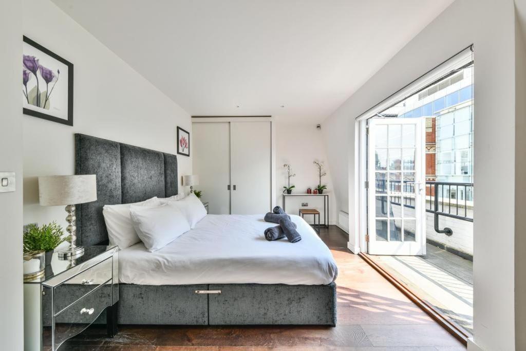 Lägenhet 3 Bedroom Penthouse With Balcony *