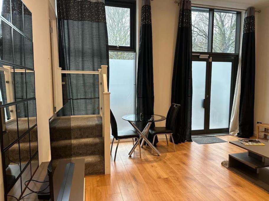 Chic Battersea Retreat * London